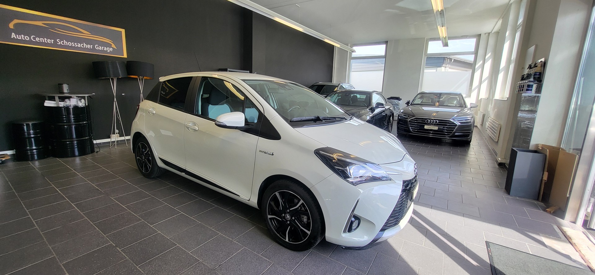 TOYOTA Yaris 1.5 VVT-i Hybrid Trend e-CVT-image-2