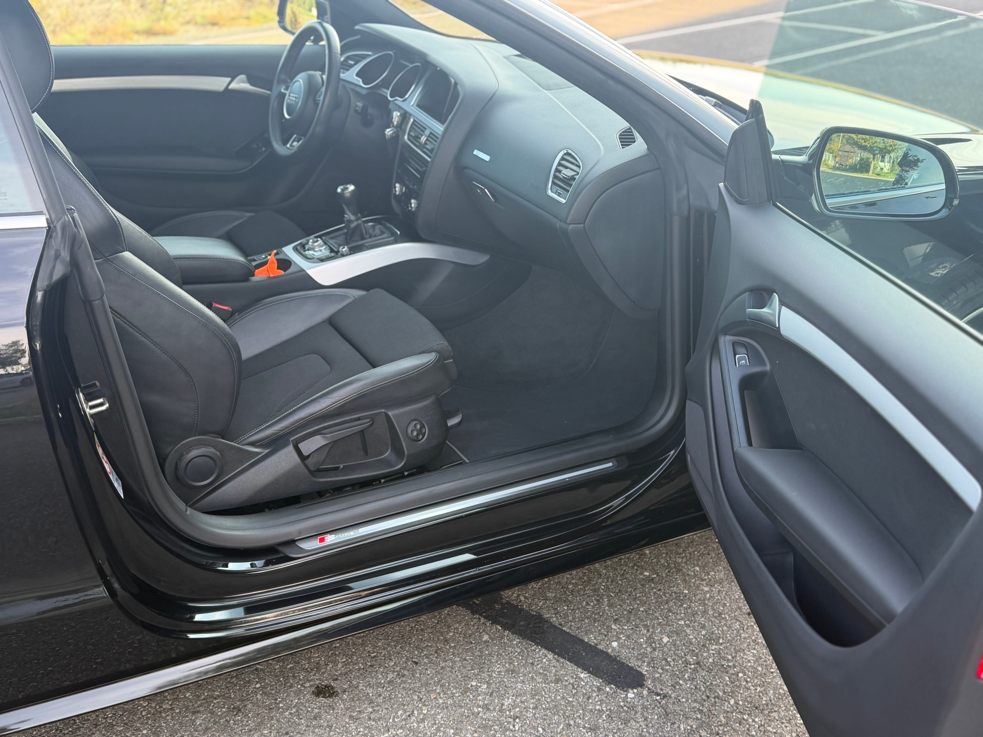 AUDI A5 Cabriolet 1.8 TFSI-image-11