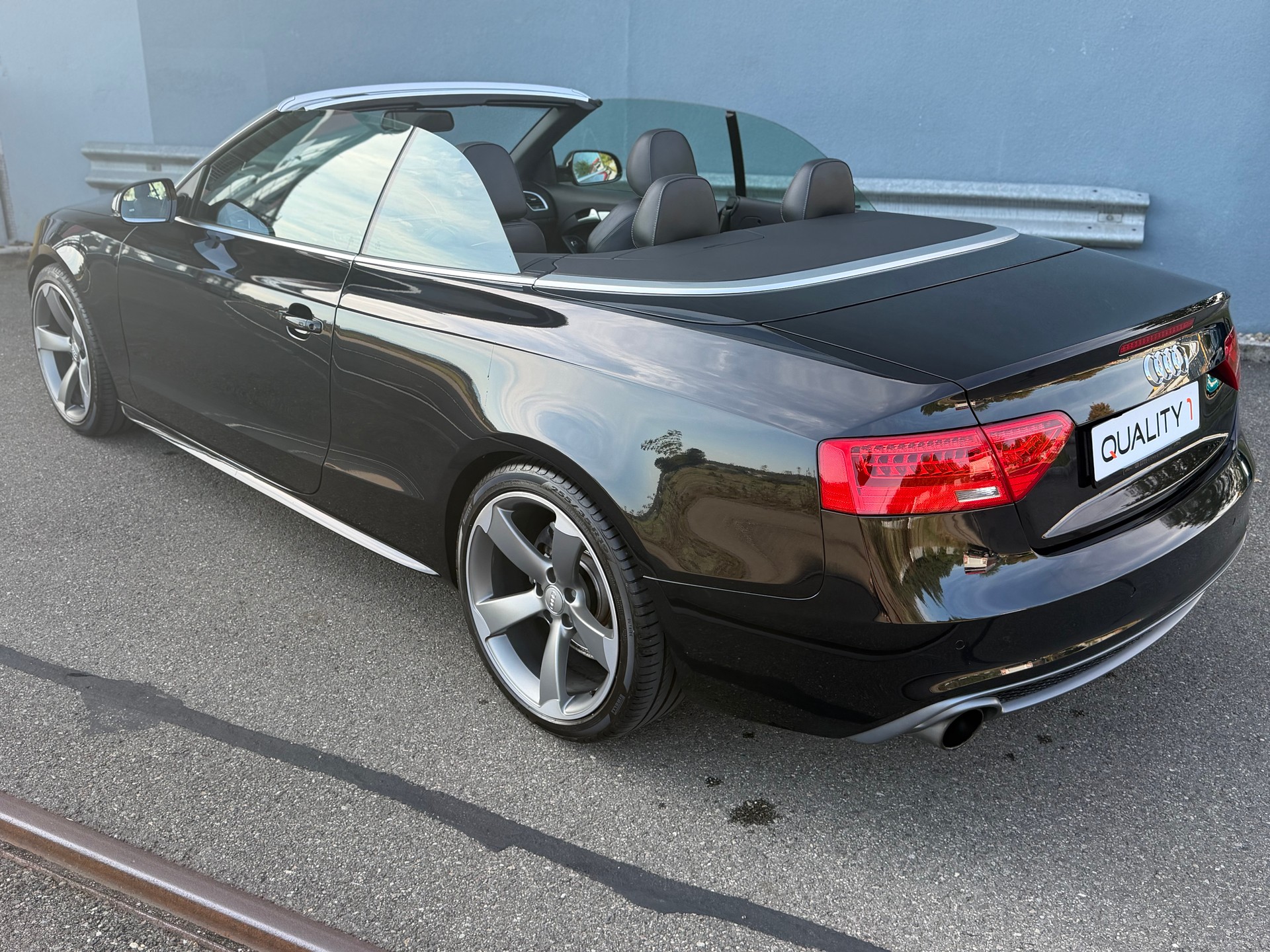 AUDI A5 Cabriolet 1.8 TFSI-image-17