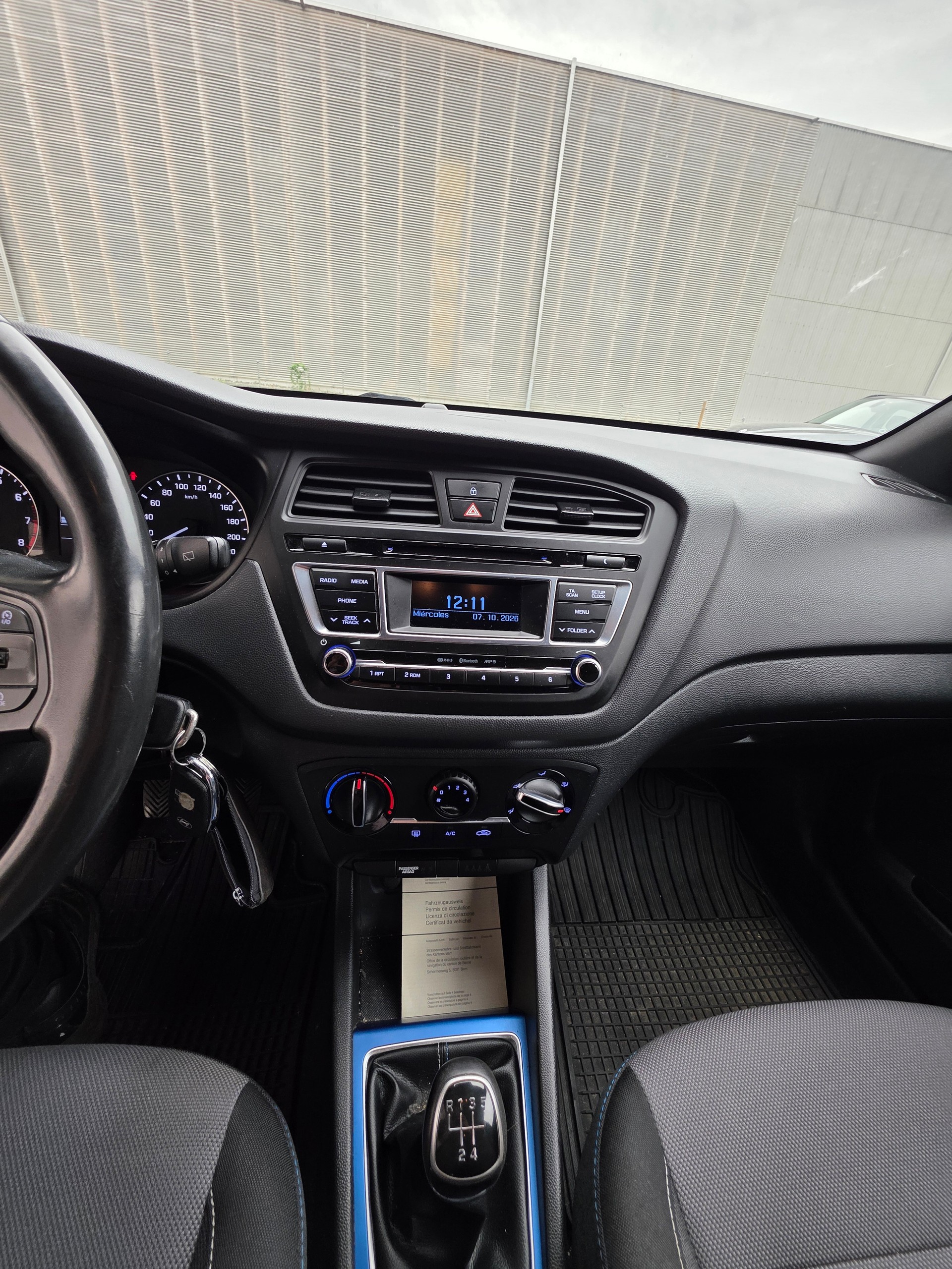 HYUNDAI i20 1.0 T-GDi Amplia-image-12