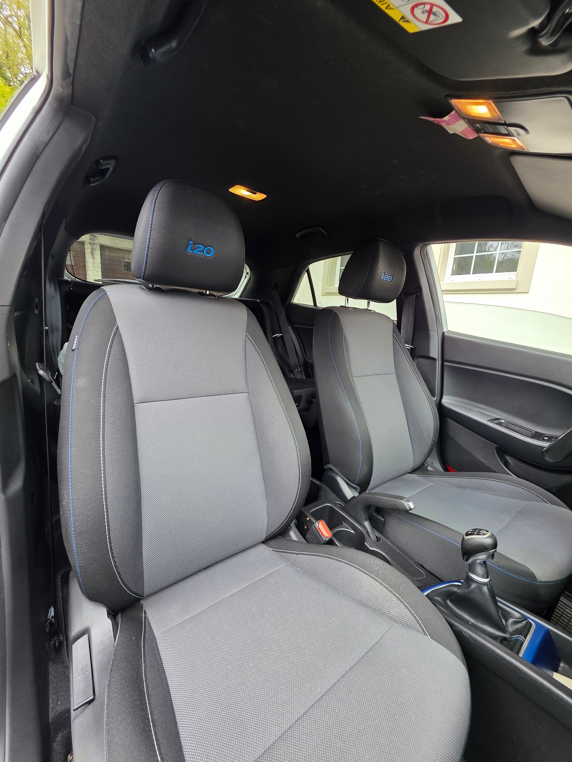 HYUNDAI i20 1.0 T-GDi Amplia-image-8