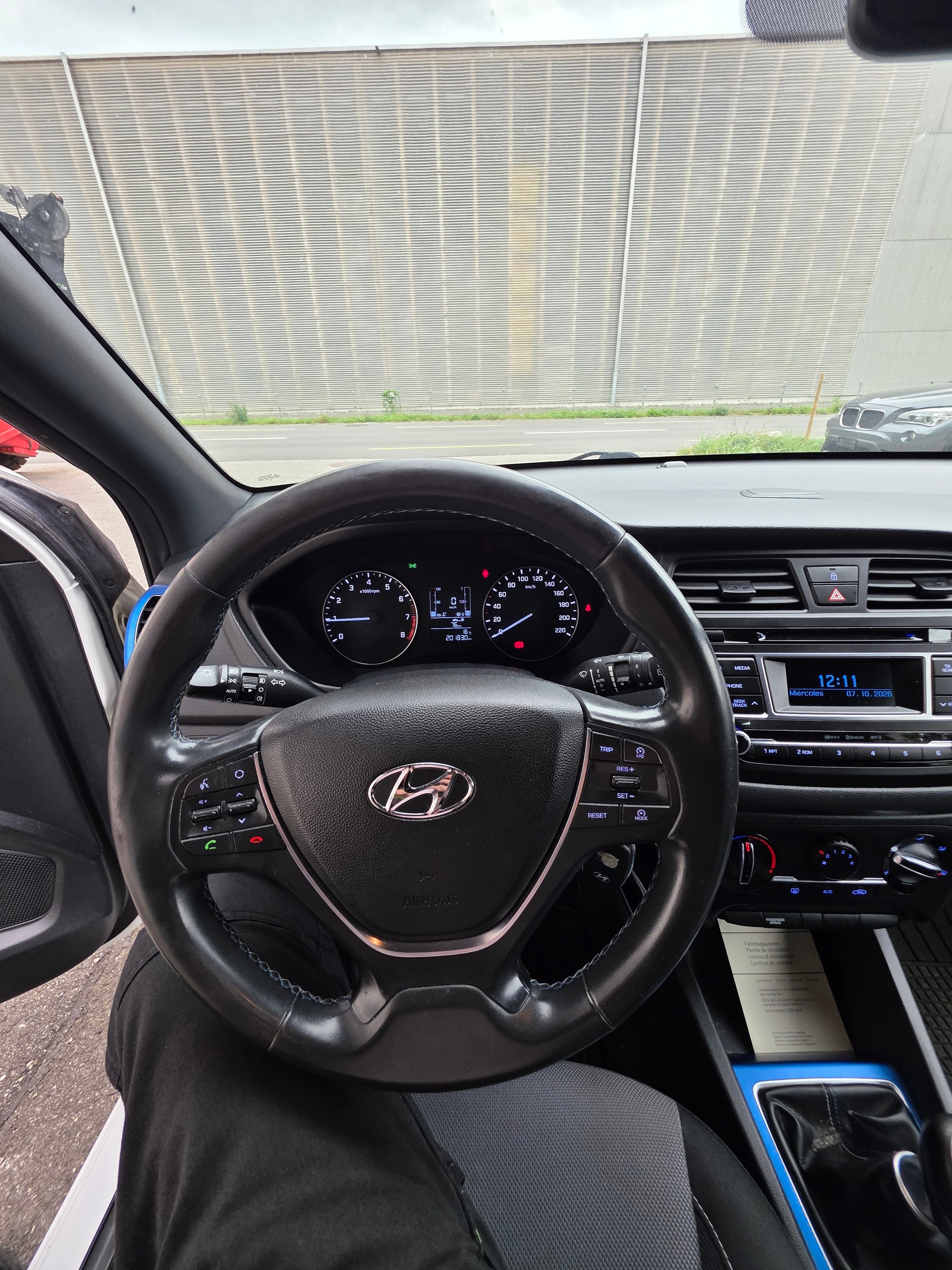HYUNDAI i20 1.0 T-GDi Amplia-image-11