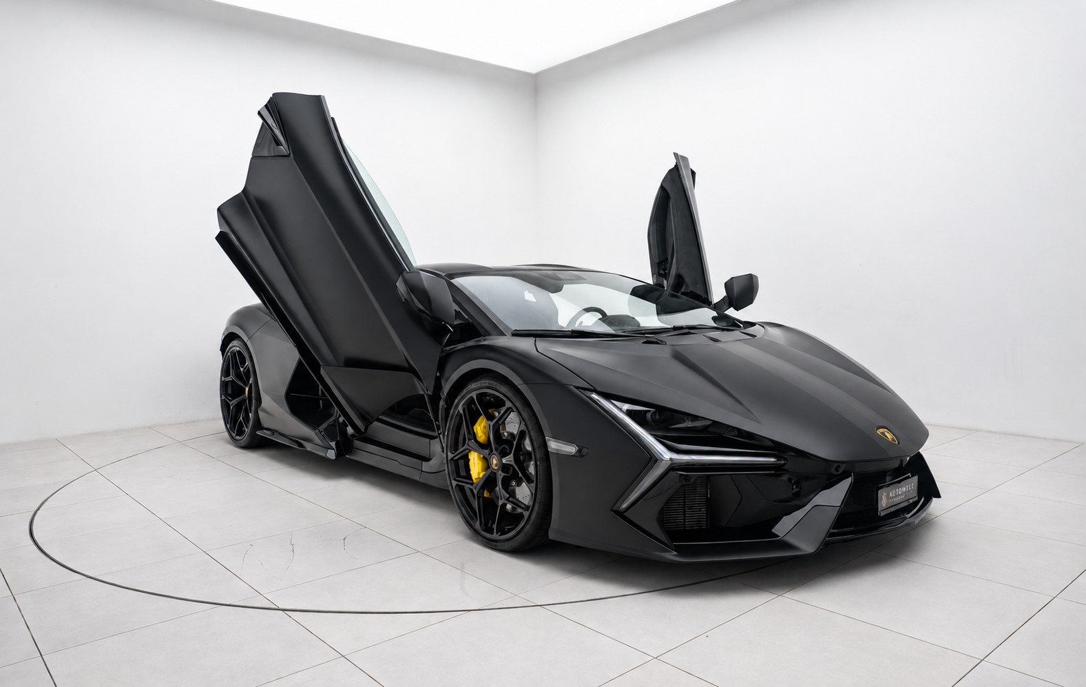 LAMBORGHINI Revuelto HPEV