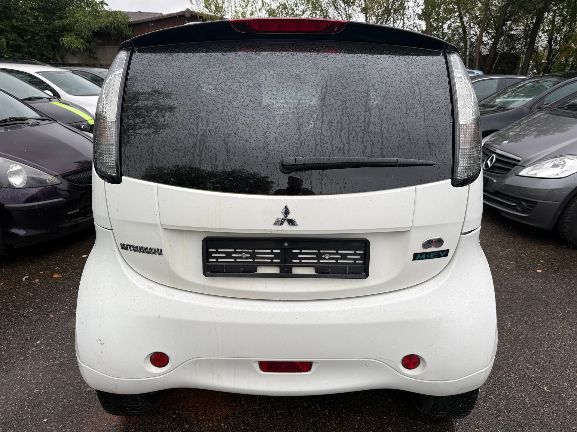 MITSUBISHI i MiEV-image-5