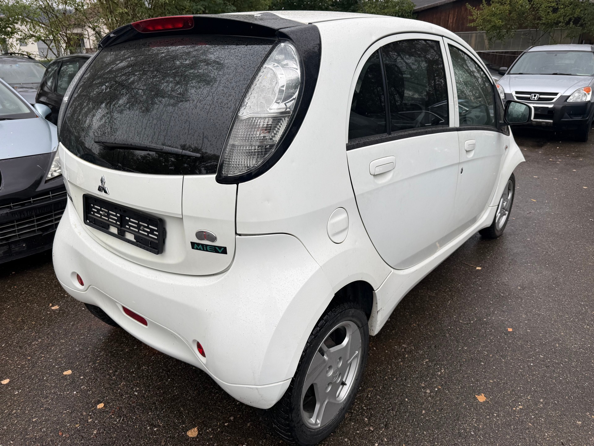 MITSUBISHI i MiEV-image-6