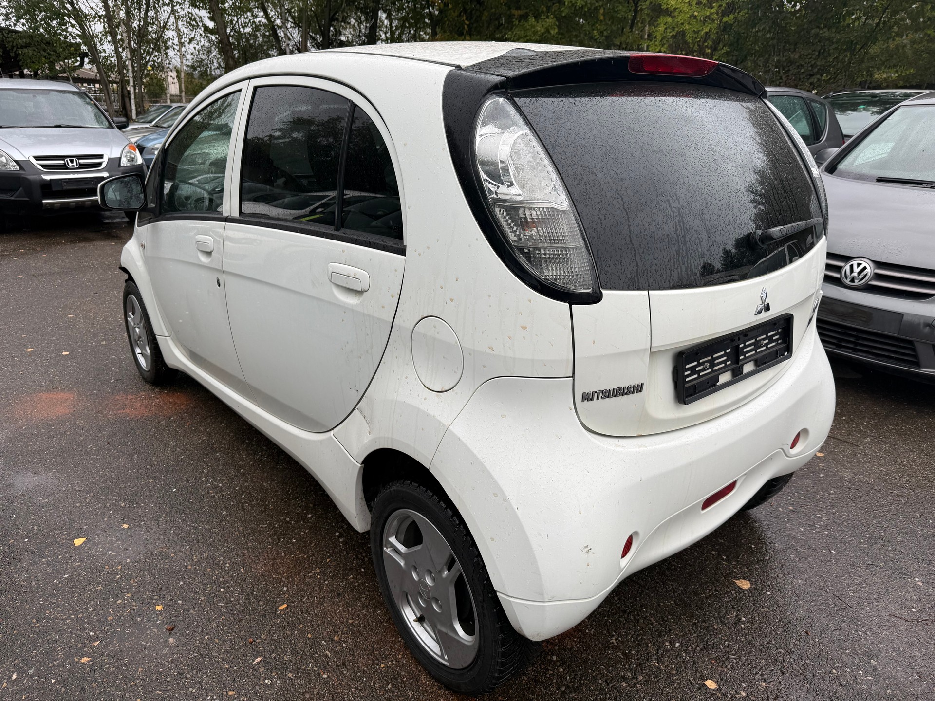 MITSUBISHI i MiEV-image-4