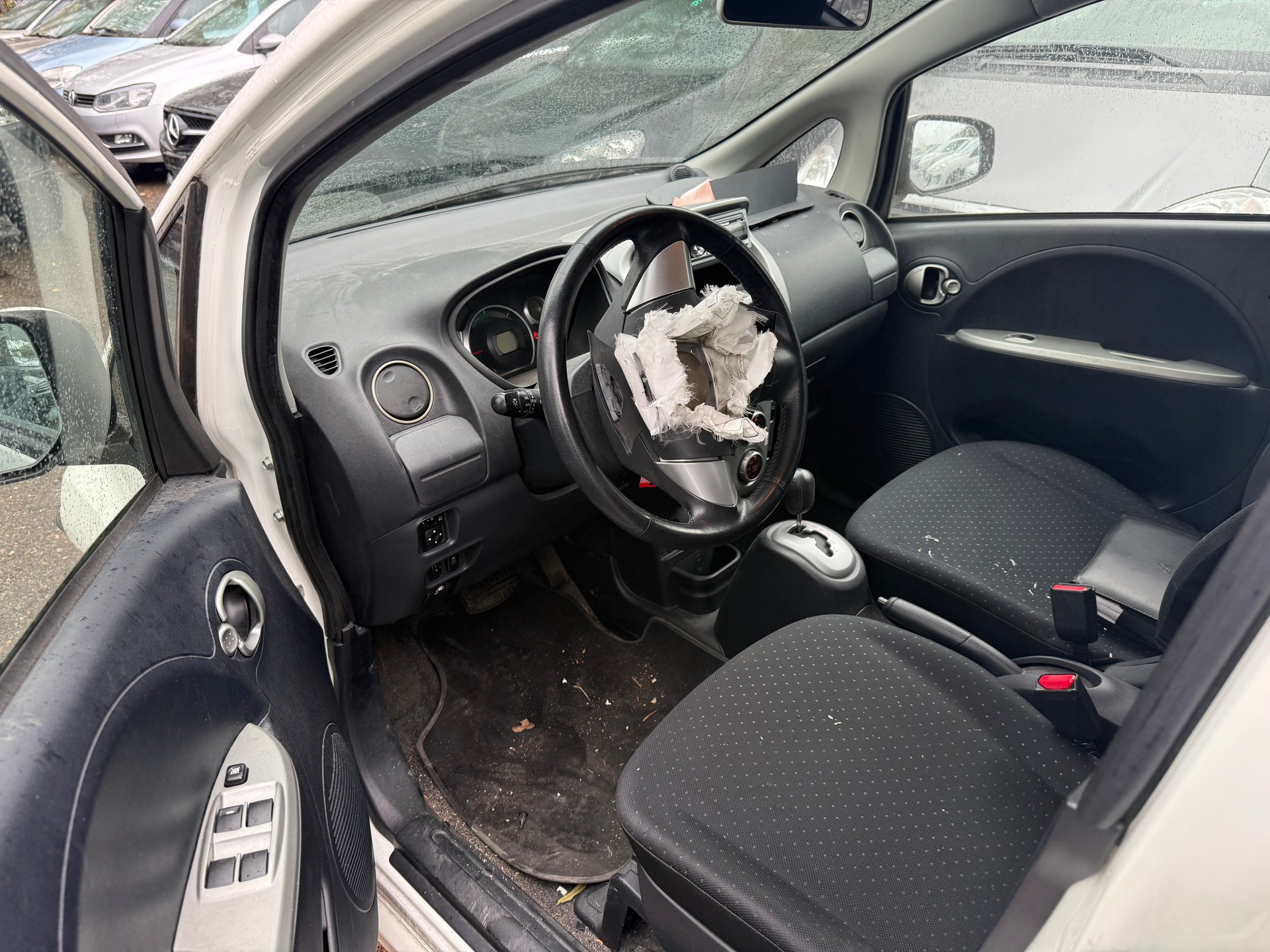 MITSUBISHI i MiEV-image-9