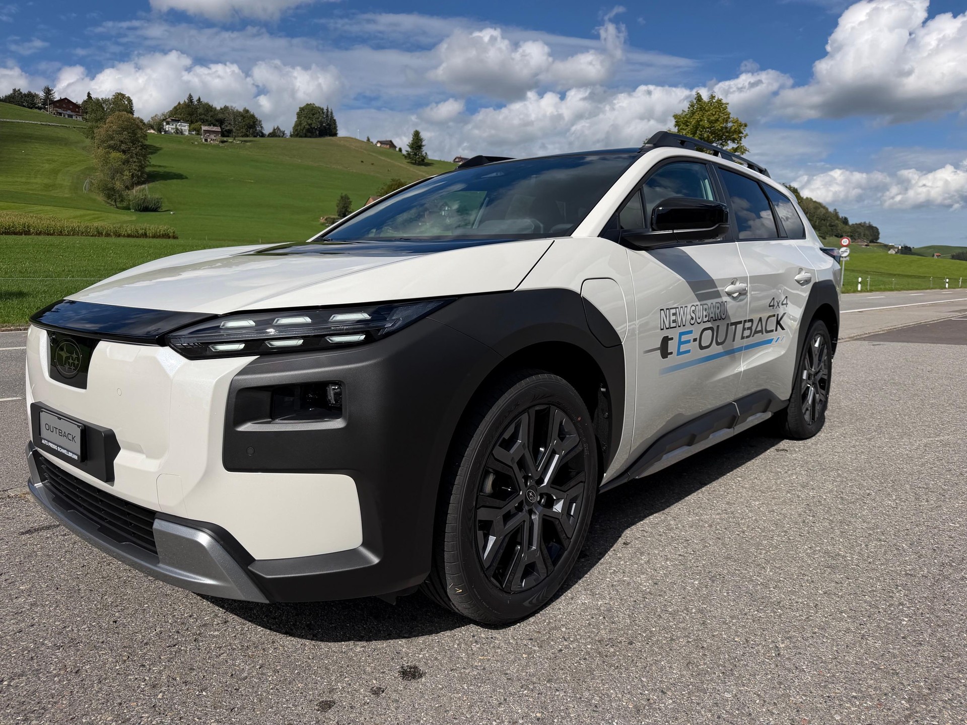 SUBARU E-Outback eV Luxury AWD-image-1