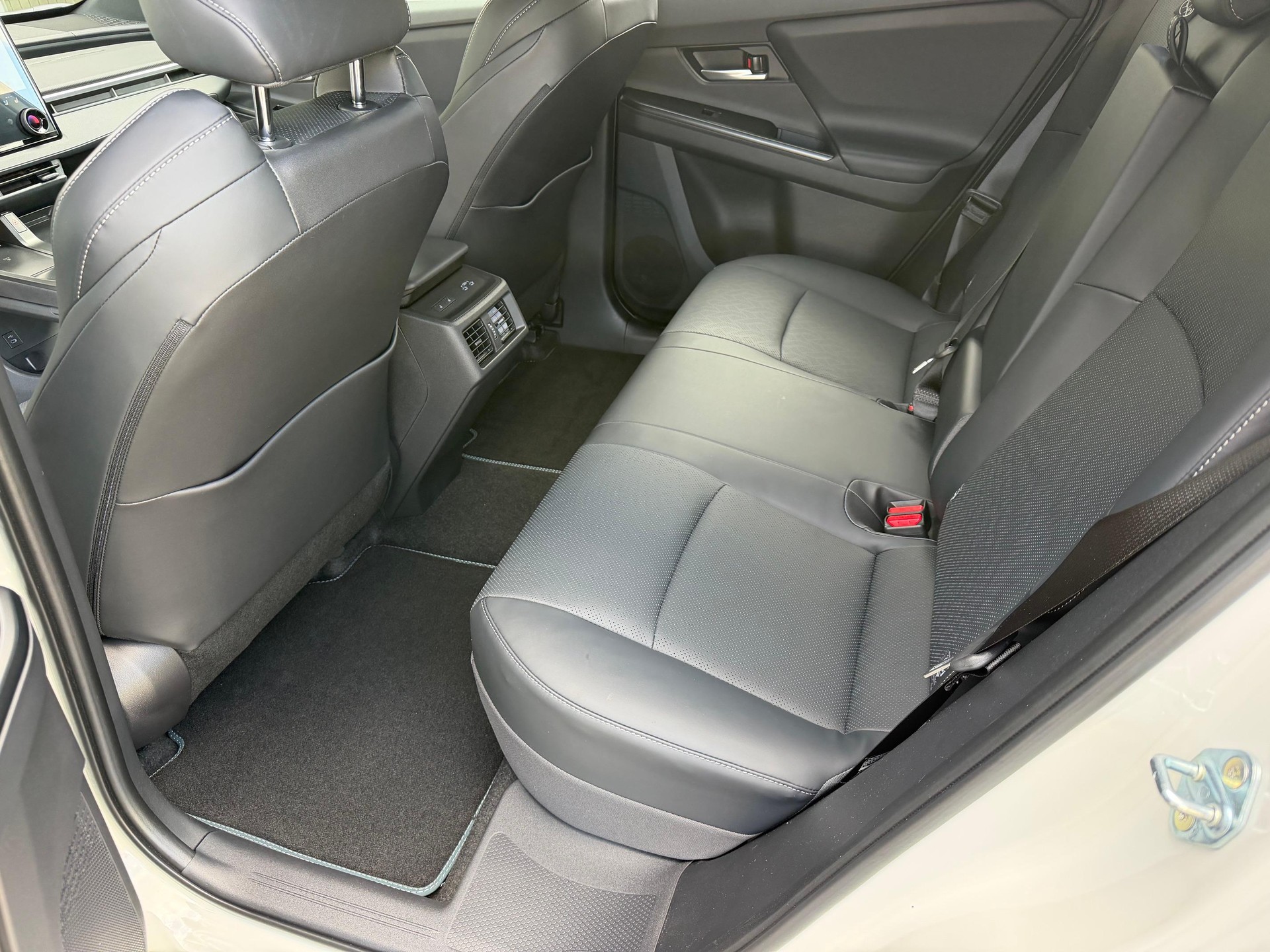SUBARU E-Outback eV Luxury AWD-image-6