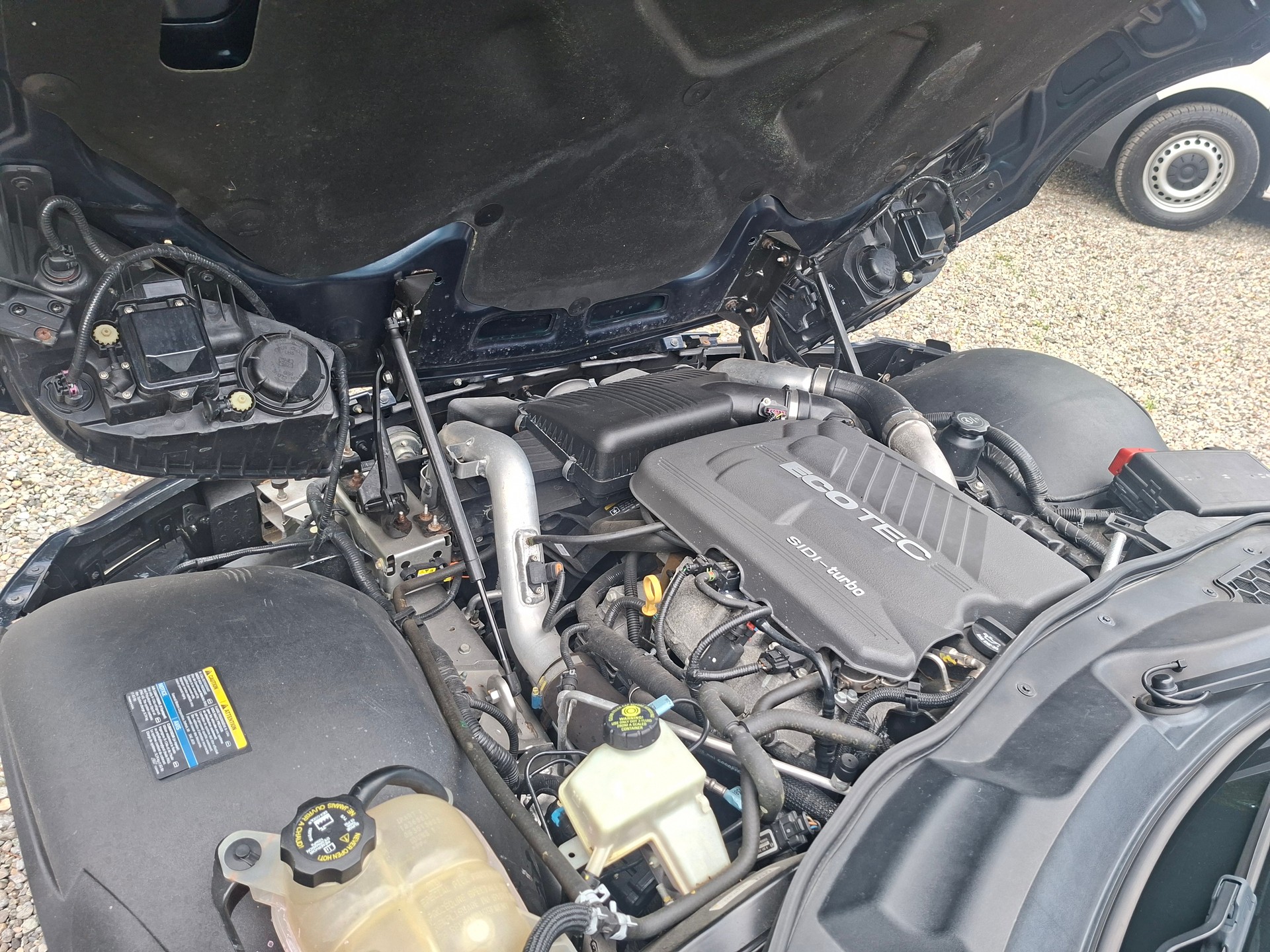 OPEL GT 2.0 Turbo-image-11