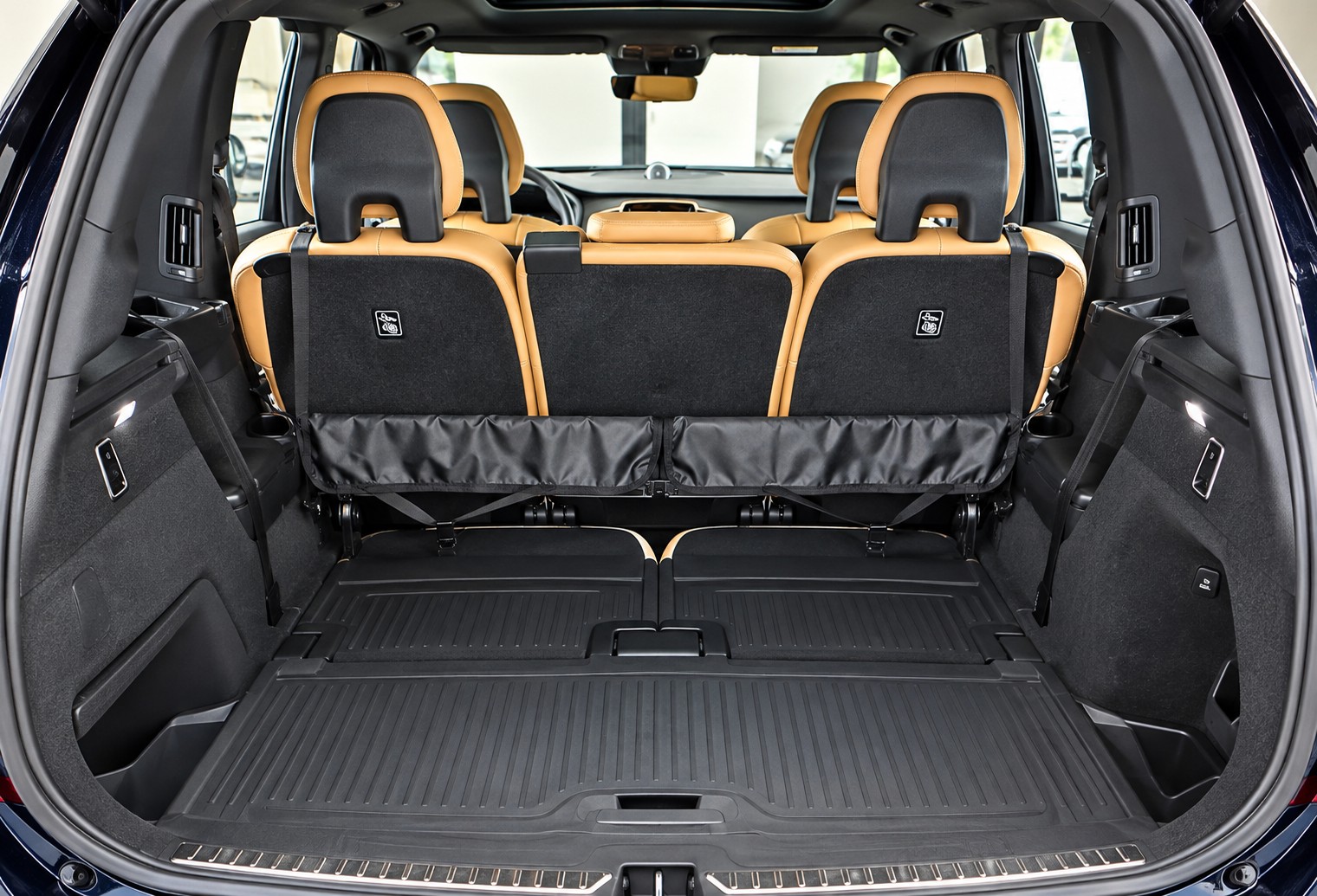VOLVO XC90 D5 AWD Inscription Geartronic 7pl.-image-8