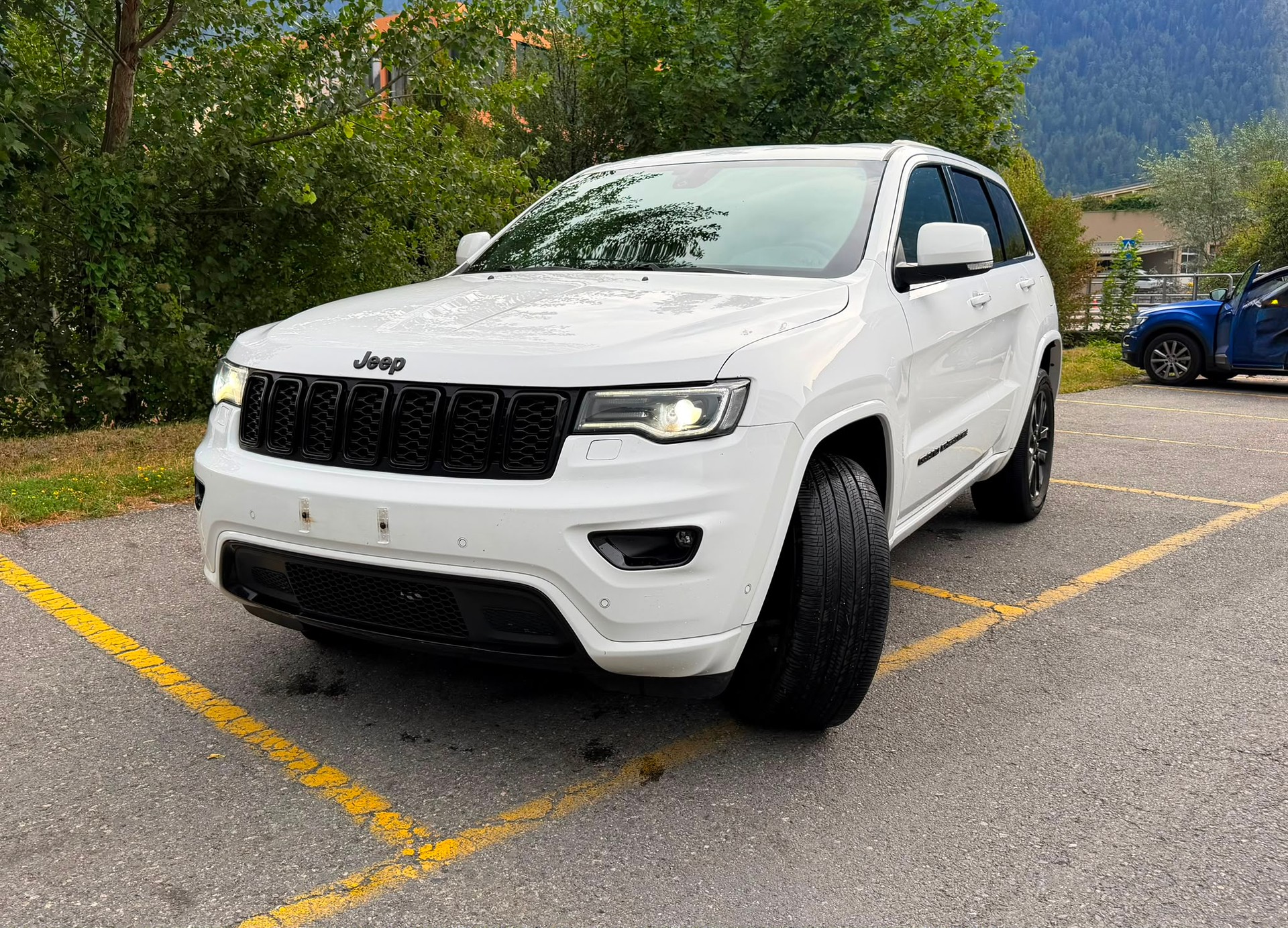 JEEP Grand Cherokee 3.0 CRD Night Eagle Automatic-image-0