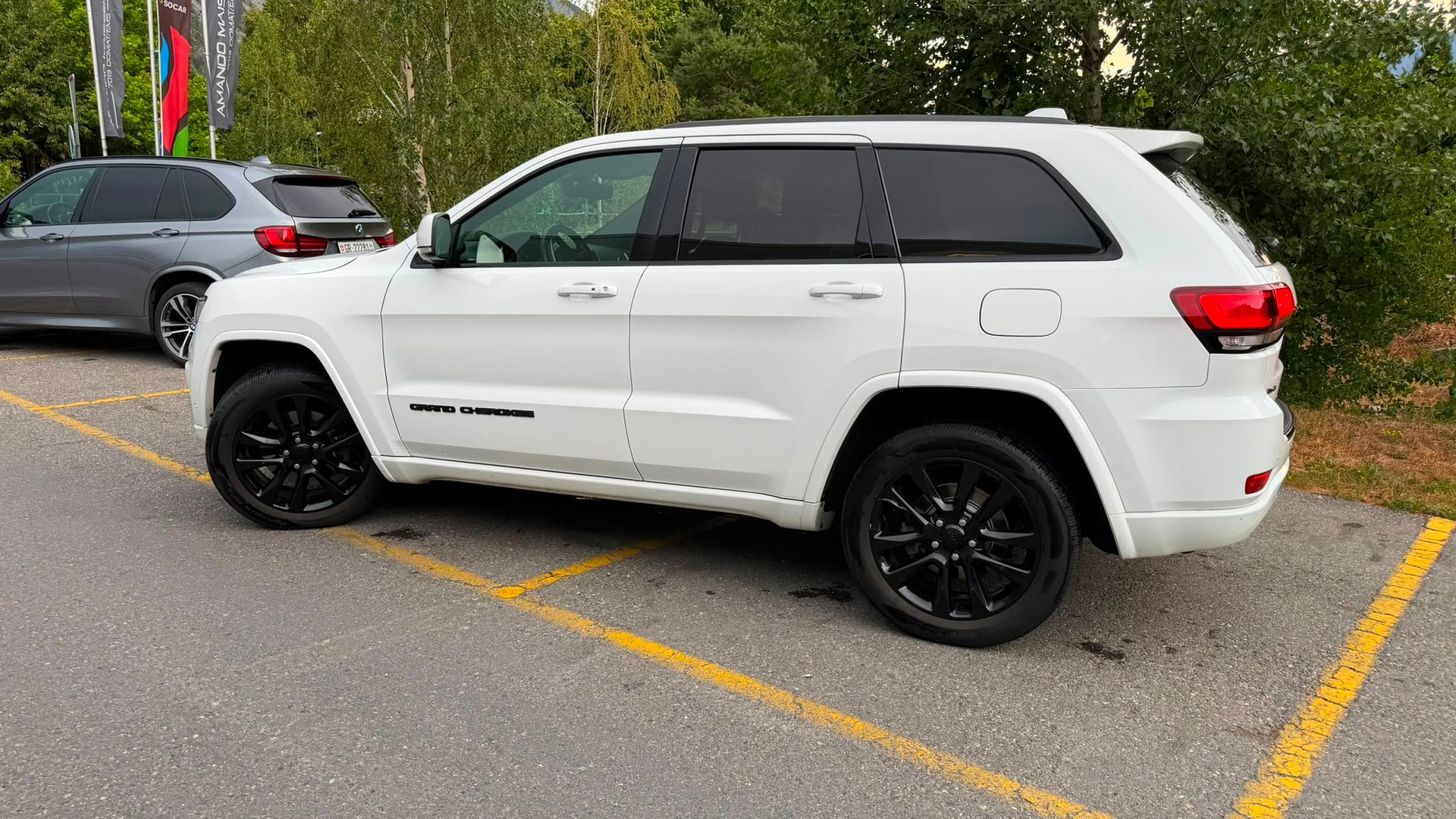 JEEP Grand Cherokee 3.0 CRD Night Eagle Automatic-image-2