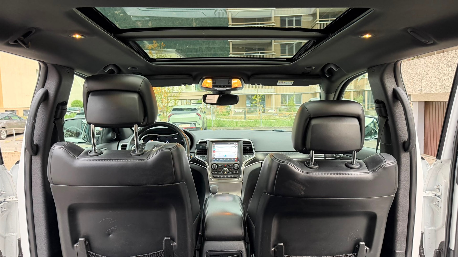 JEEP Grand Cherokee 3.0 CRD Night Eagle Automatic-image-9