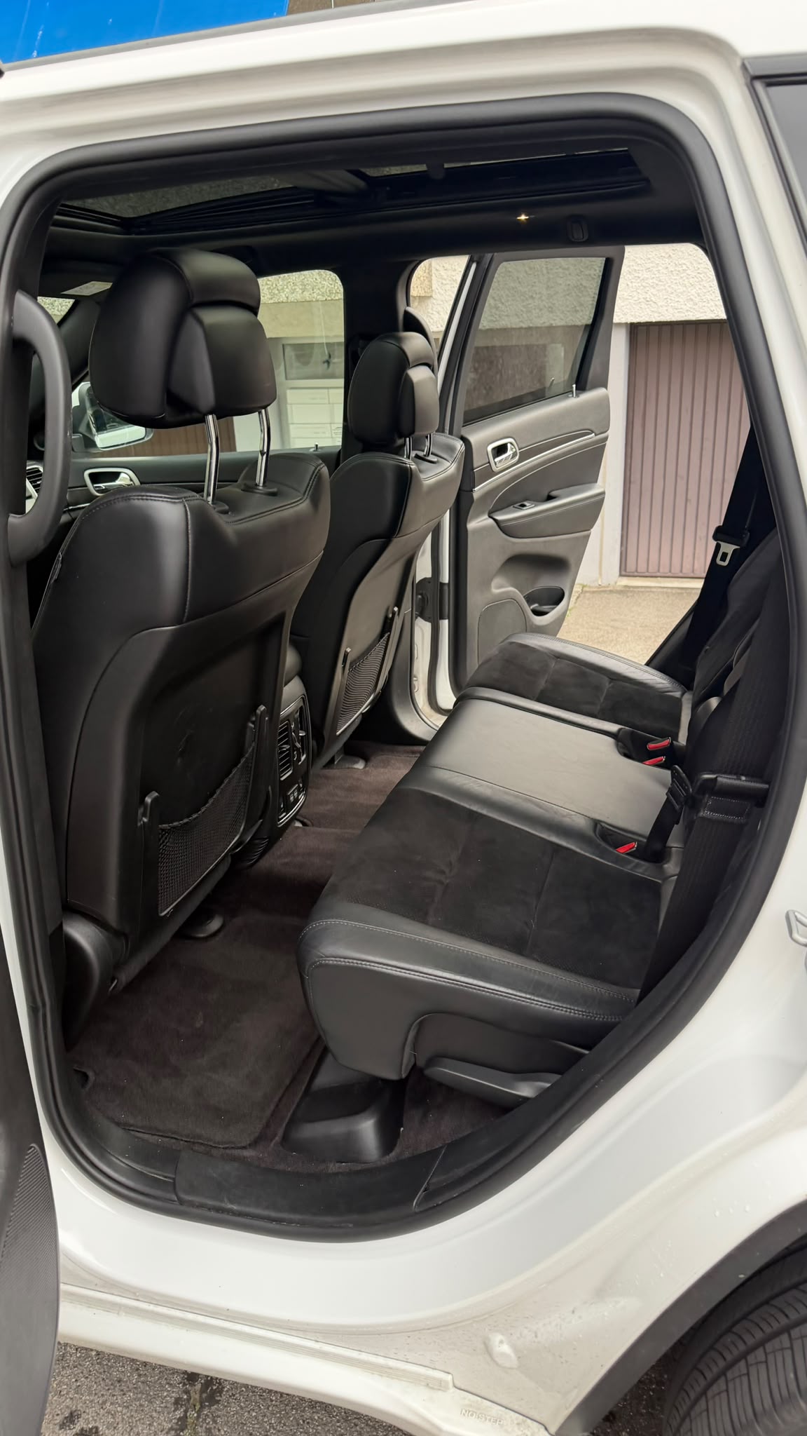 JEEP Grand Cherokee 3.0 CRD Night Eagle Automatic-image-10