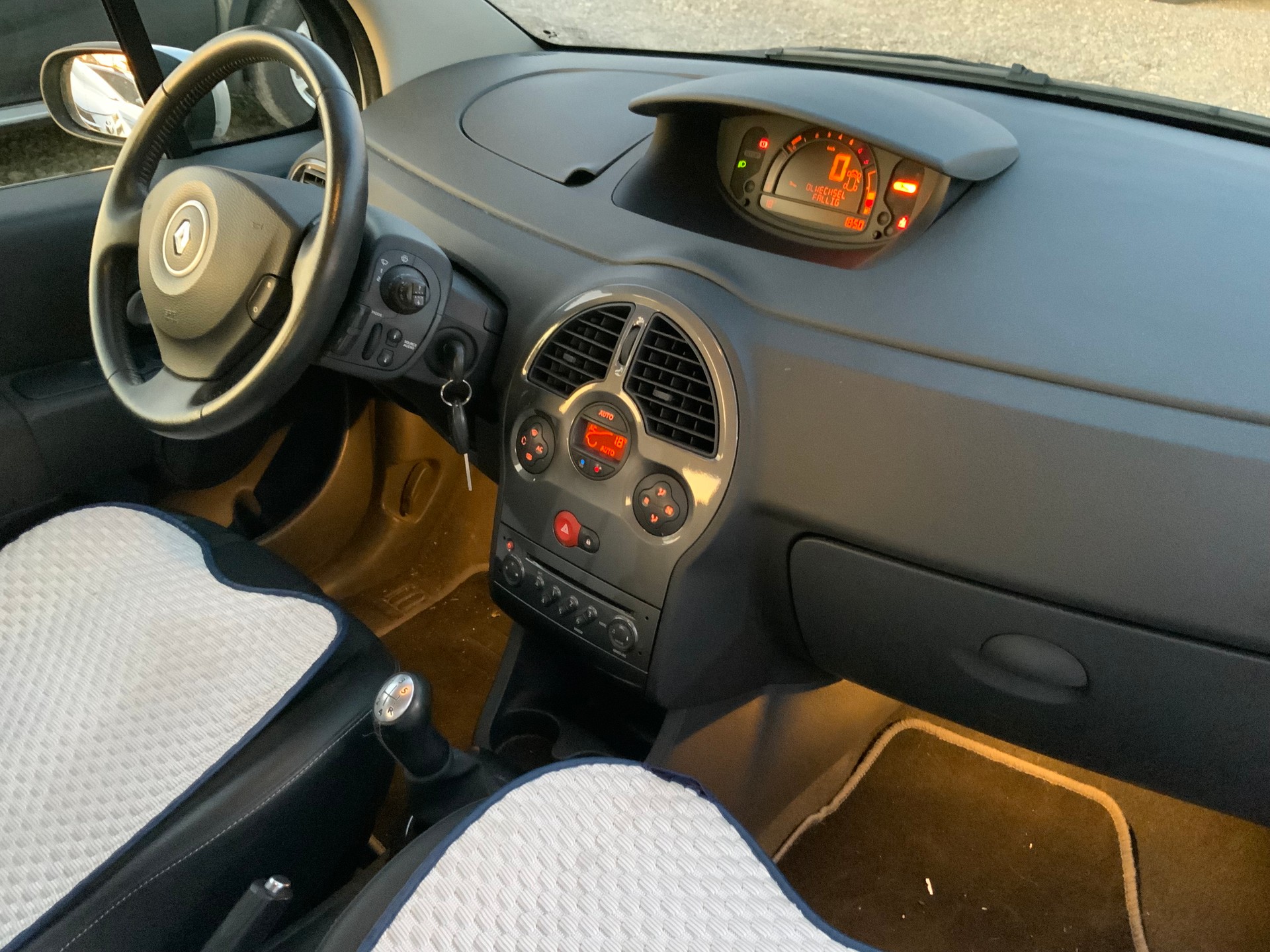 RENAULT Modus 1.6 16V Dynamique-image-8