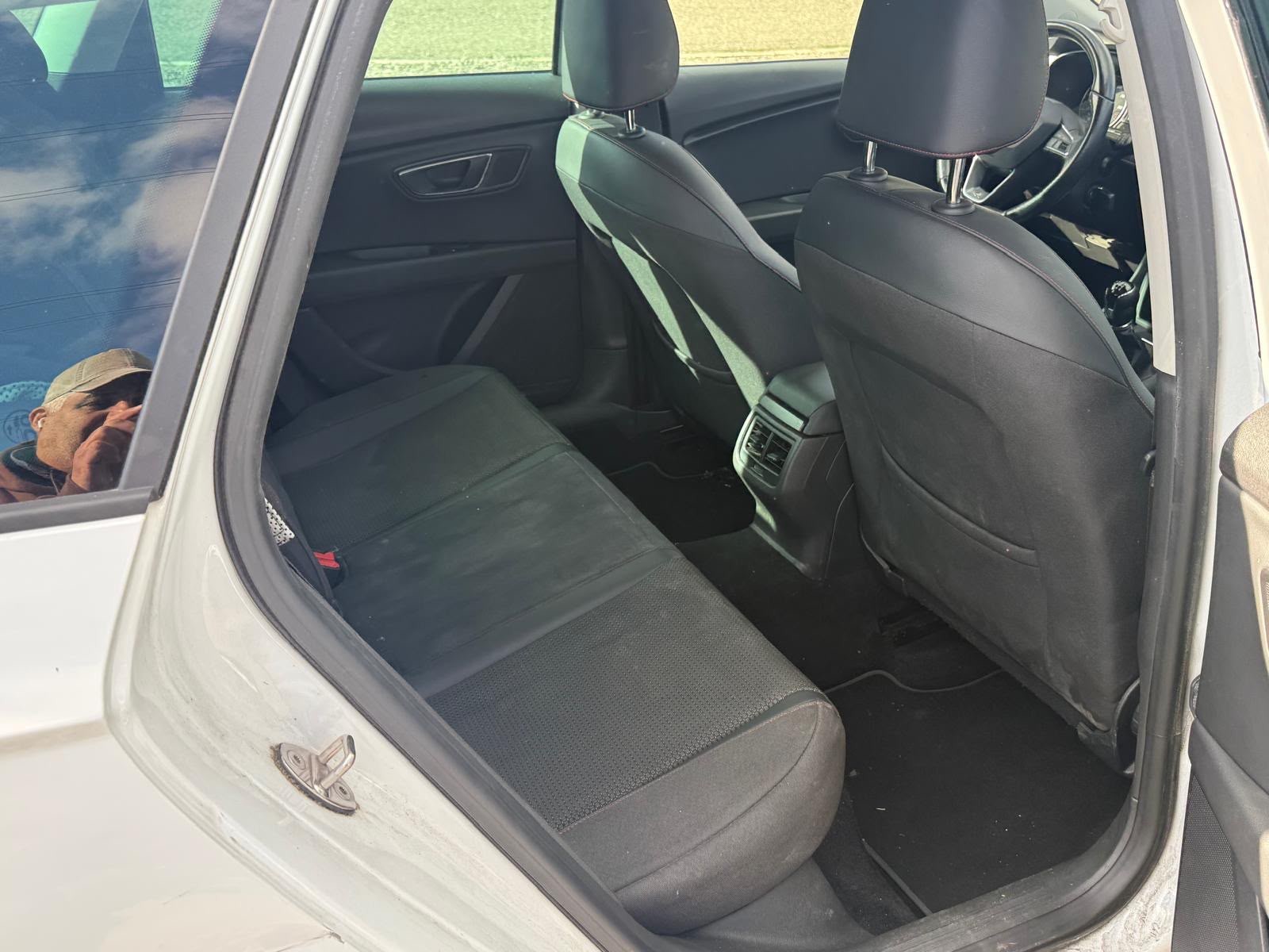 SEAT Leon ST 1.4 TSI FR-image-8