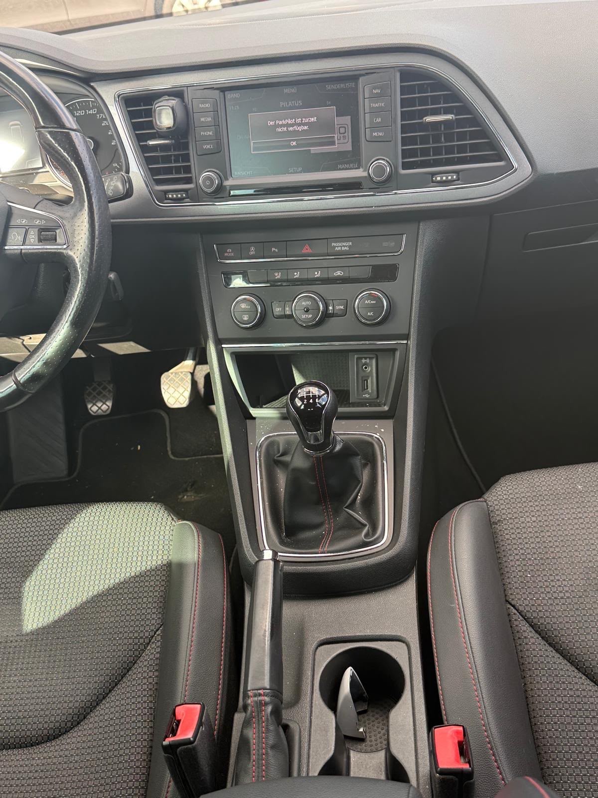 SEAT Leon ST 1.4 TSI FR-image-7