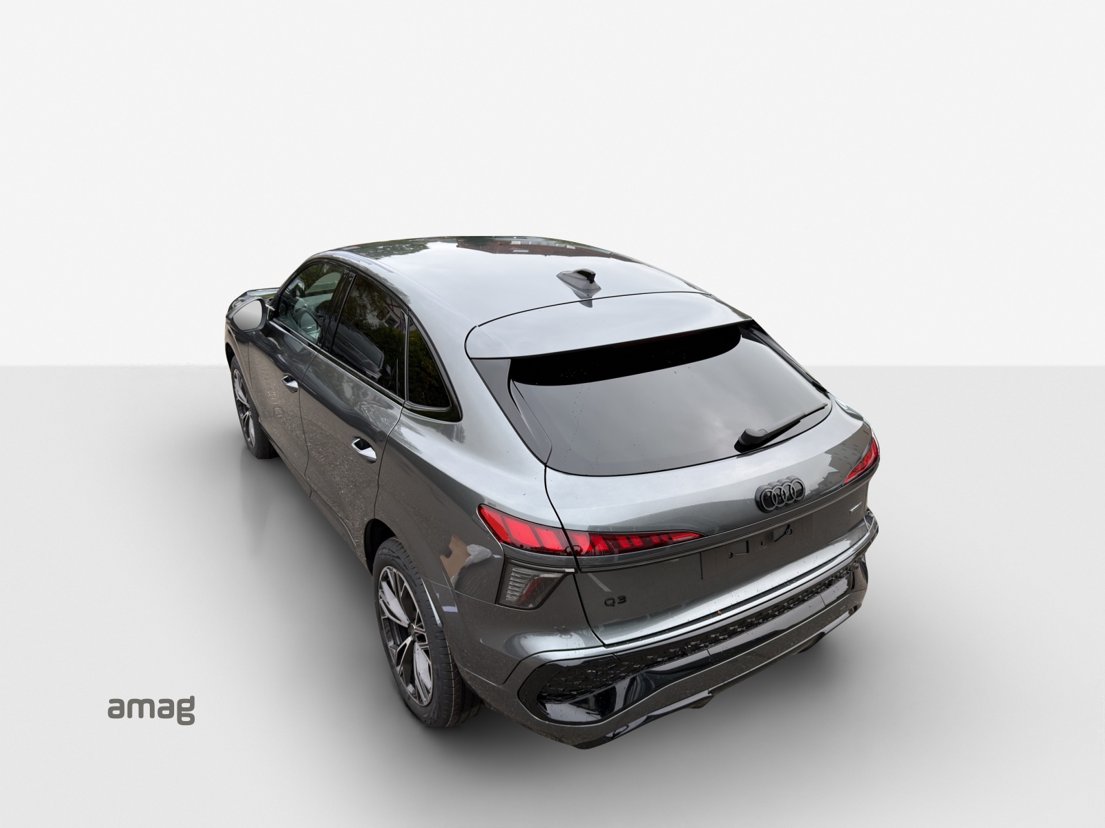 AUDI Q3 Sportback TFSI quattro 195 kW S tronic-image-15