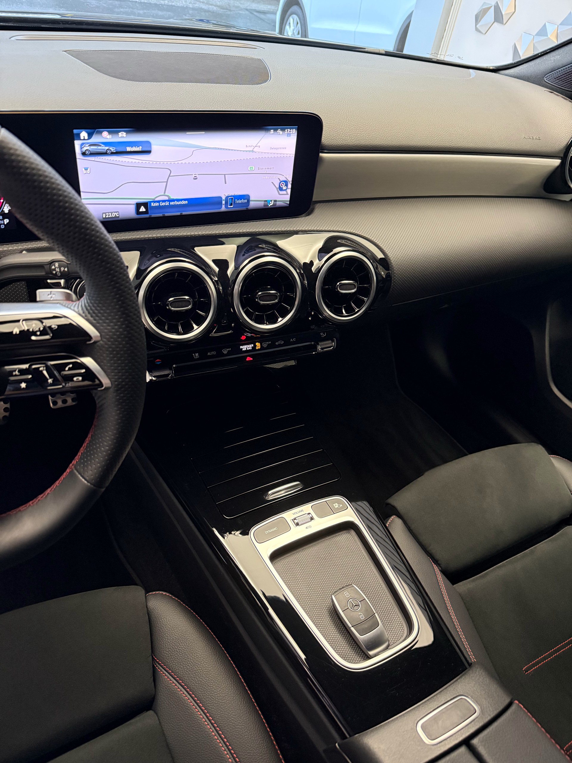 MERCEDES-BENZ A 200 Night Star 7G-DCT-image-13