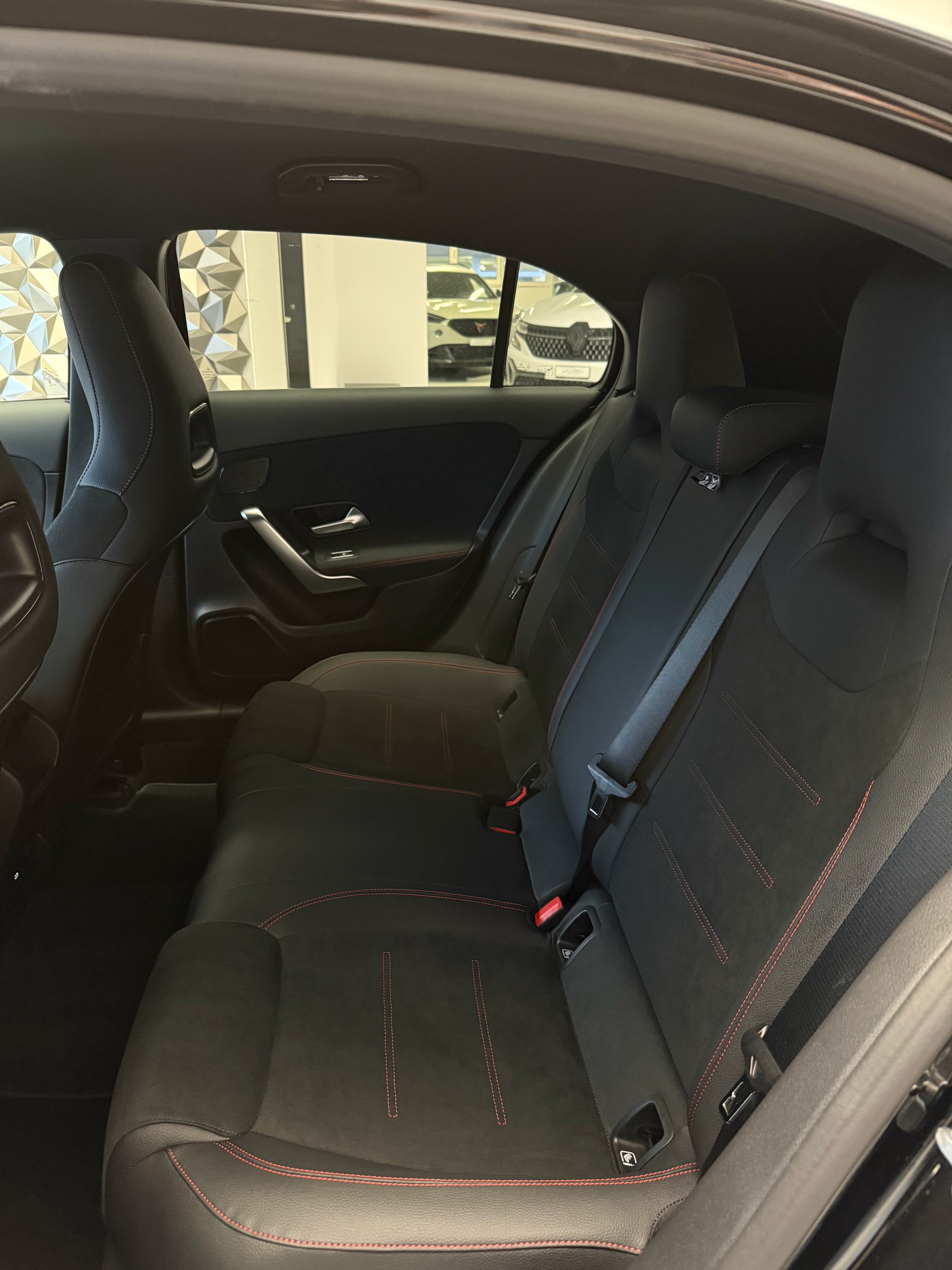 MERCEDES-BENZ A 200 Night Star 7G-DCT-image-7