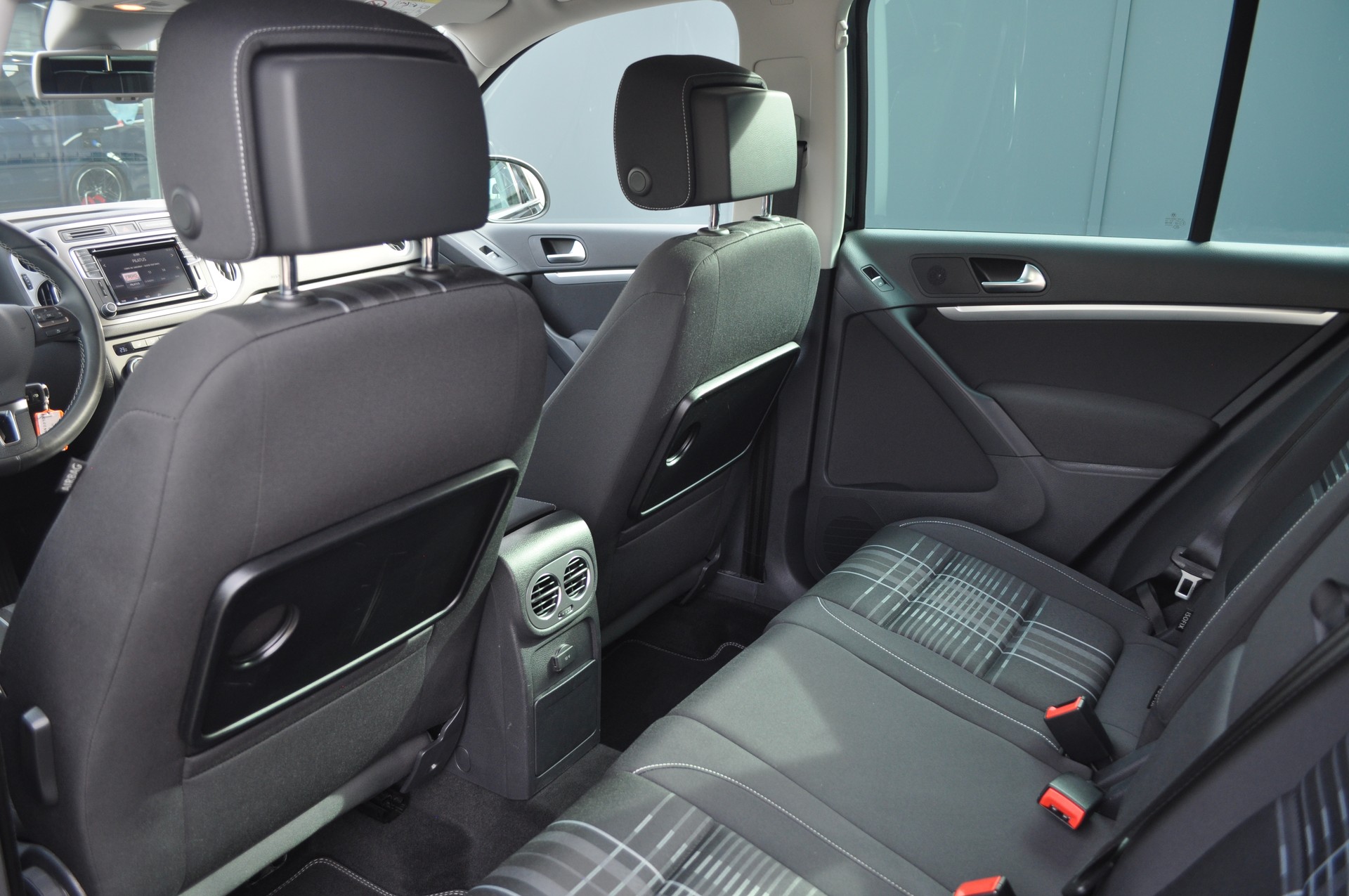 VW Tiguan 2.0TDI Lounge 4M-image-9