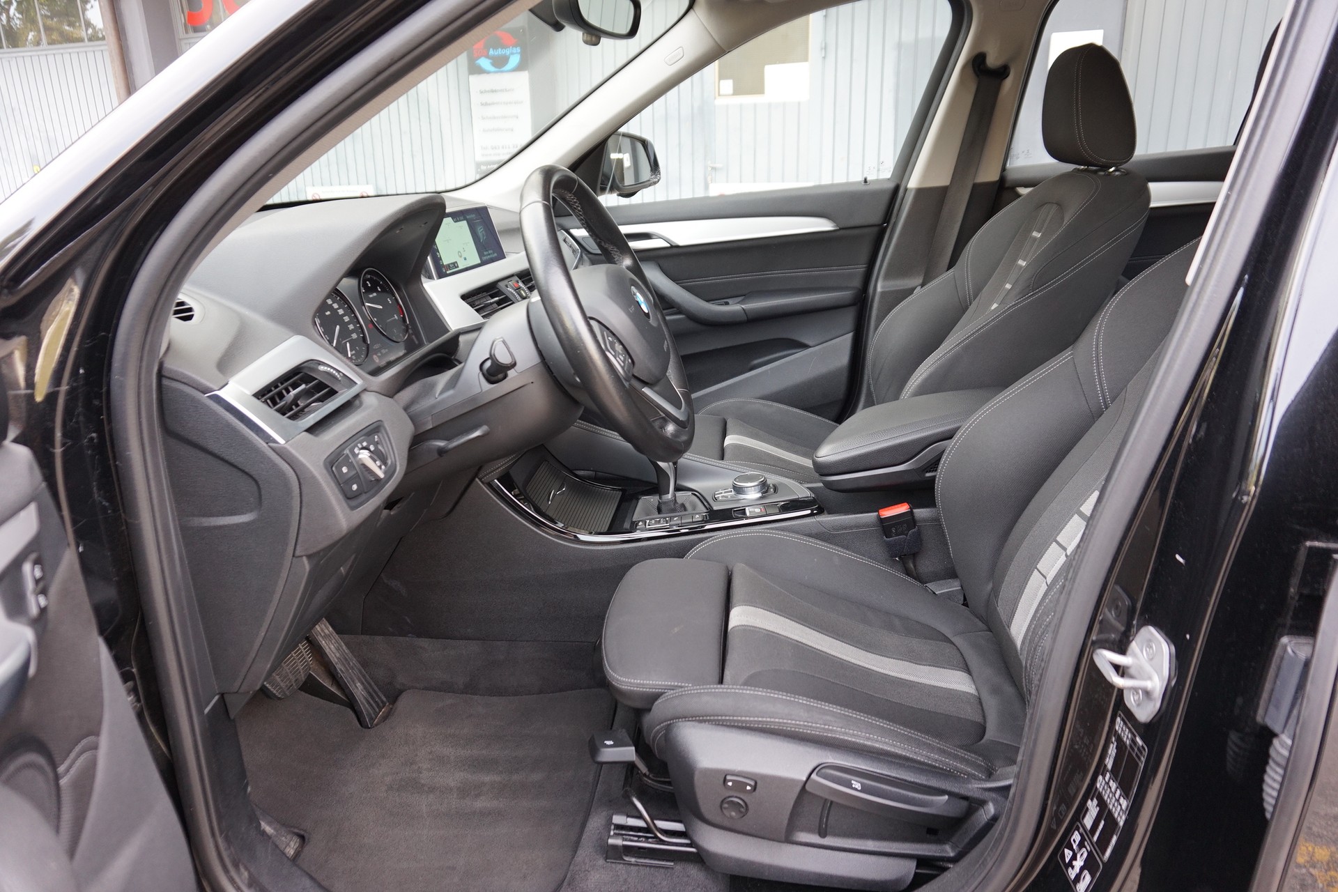 BMW X1 xDrive 18d Sport Line Steptronic-image-8