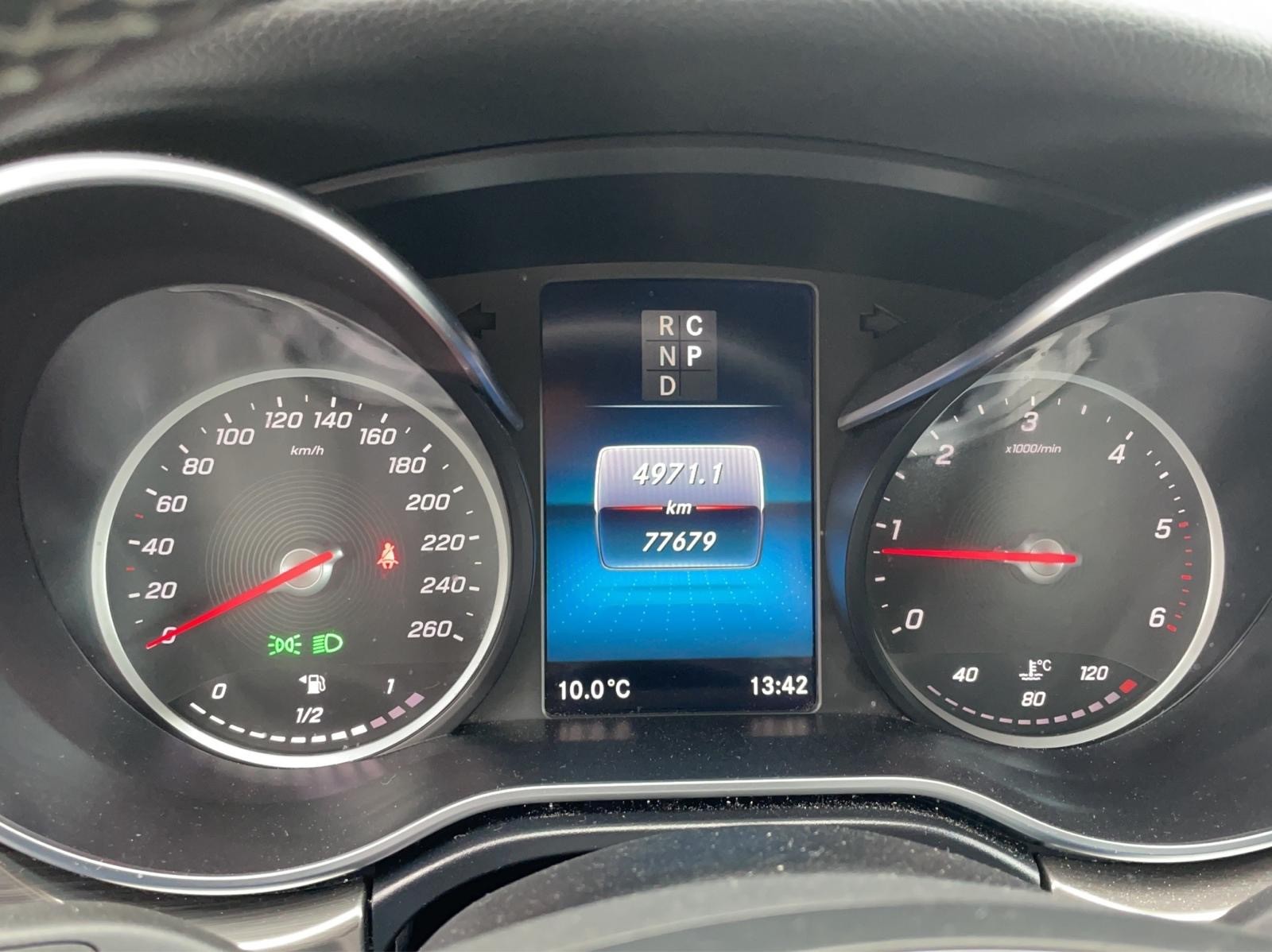 MERCEDES-BENZ V 300 d lang 4Matic 9G-Tronic-image-15