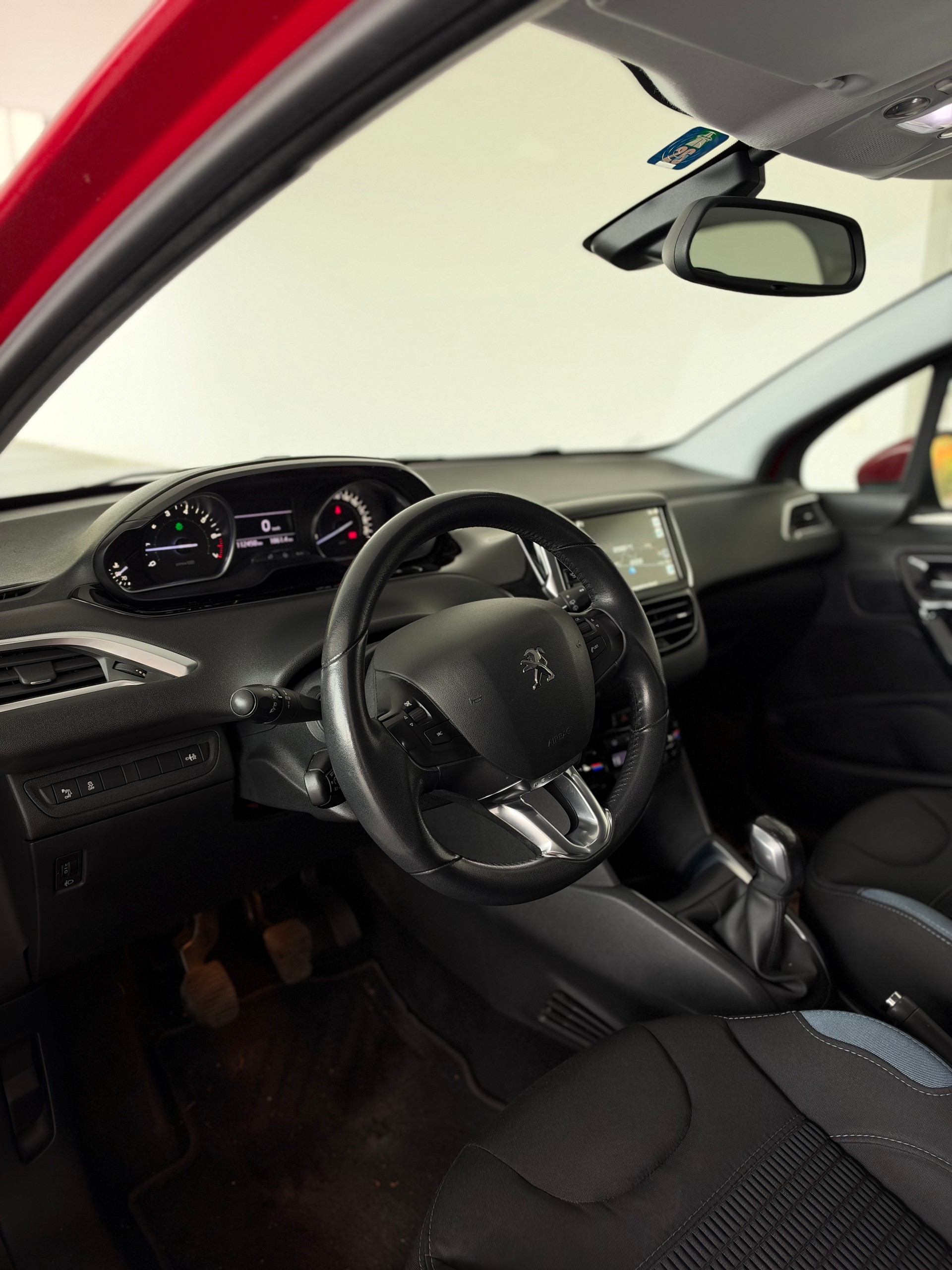 PEUGEOT 208 1.6 VTI Intuitive-image-7