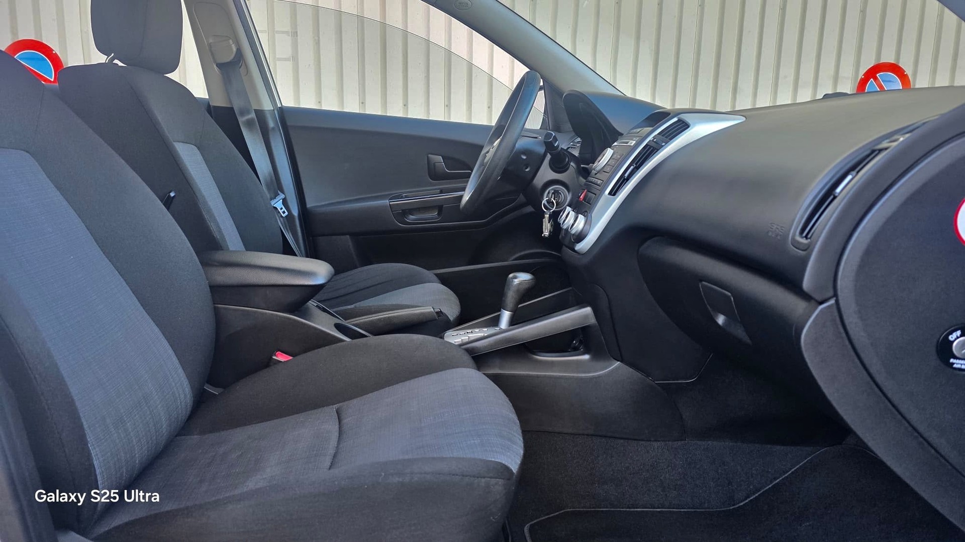 KIA Cee'd 1.6 16V Trend Automatic-image-8