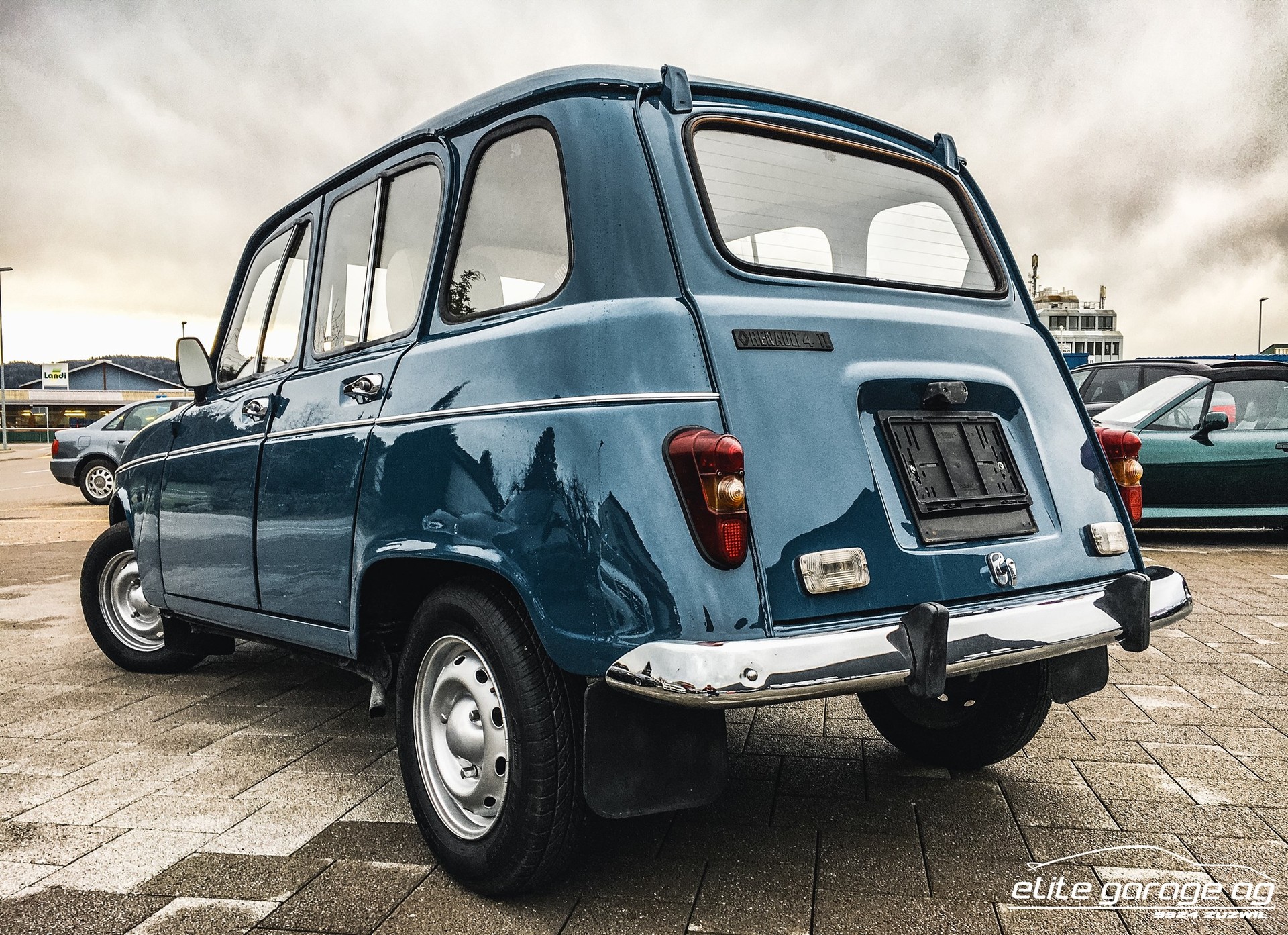 RENAULT R4 845 Export TL-image-6