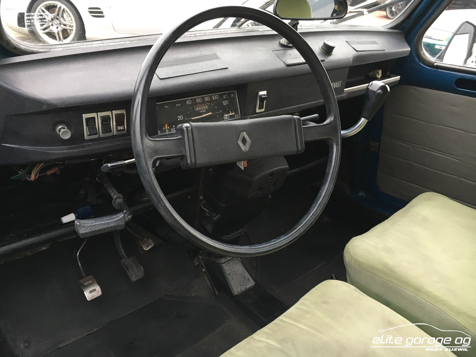 RENAULT R4 845 Export TL-image-11