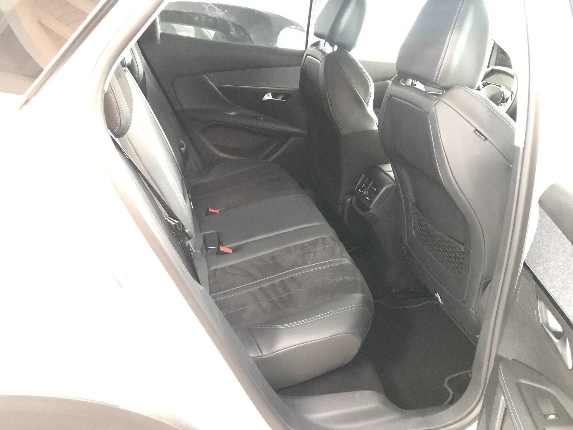 PEUGEOT 3008 1.6 THP Crossway EAT-image-12