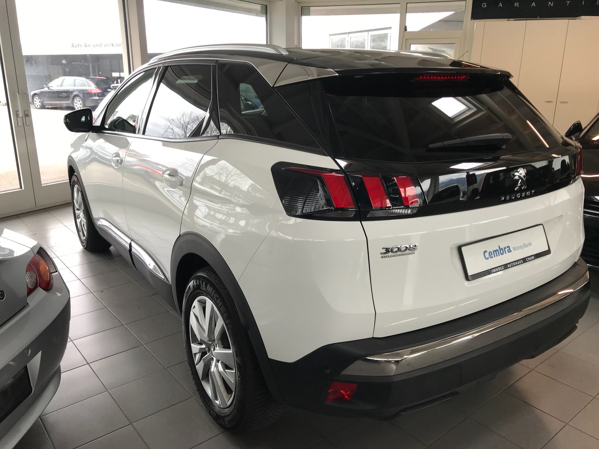 PEUGEOT 3008 1.6 THP Crossway EAT-image-2