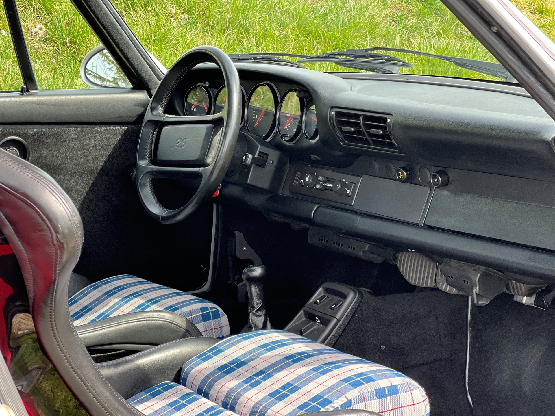 PORSCHE 911 Carrera 2 RS-image-9