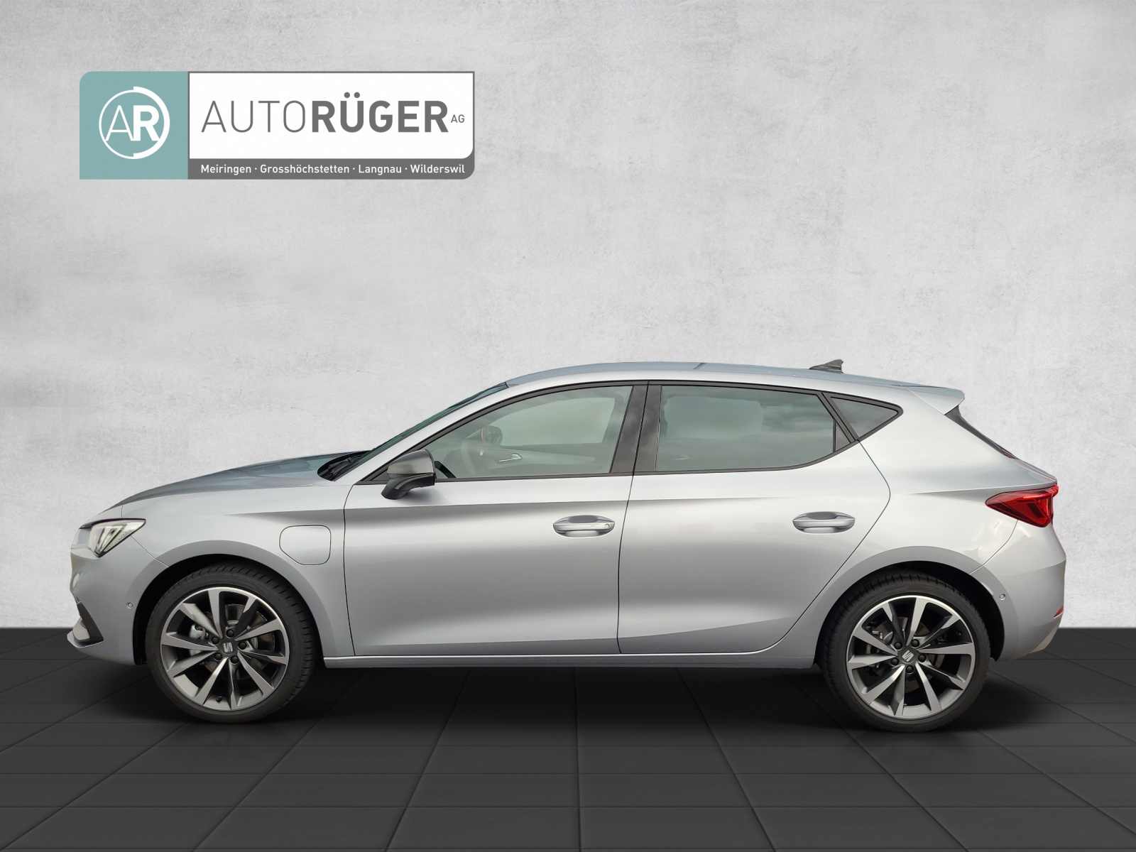 SEAT Leon 1.4 eHybrid pHEV DSG Move FR-image-2