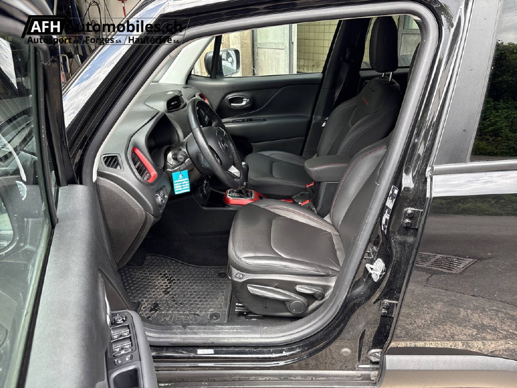 JEEP Renegade 1.3 Trailhawk Plus 4x-image-9