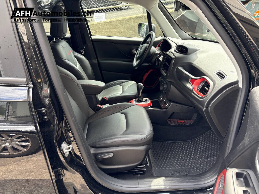 JEEP Renegade 1.3 Trailhawk Plus 4x-image-11