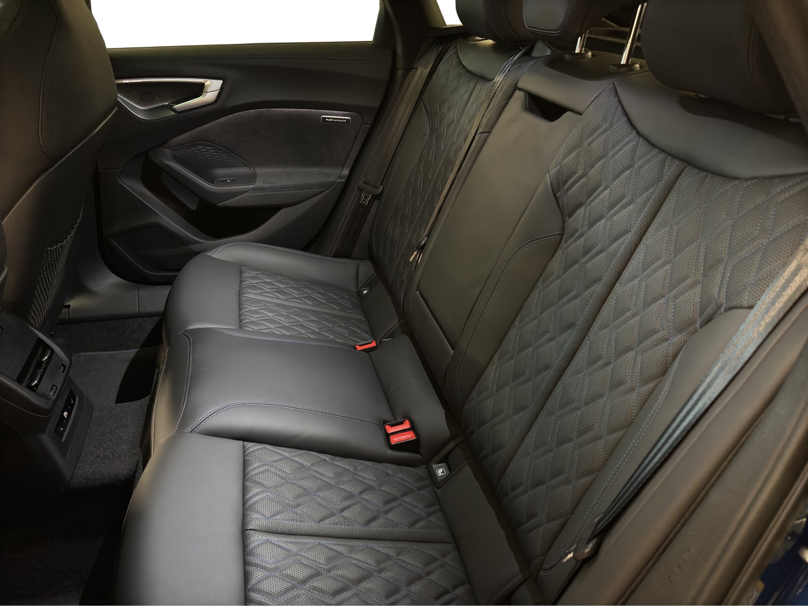 AUDI S5 Limousine TFSI quattro S tronic-image-11