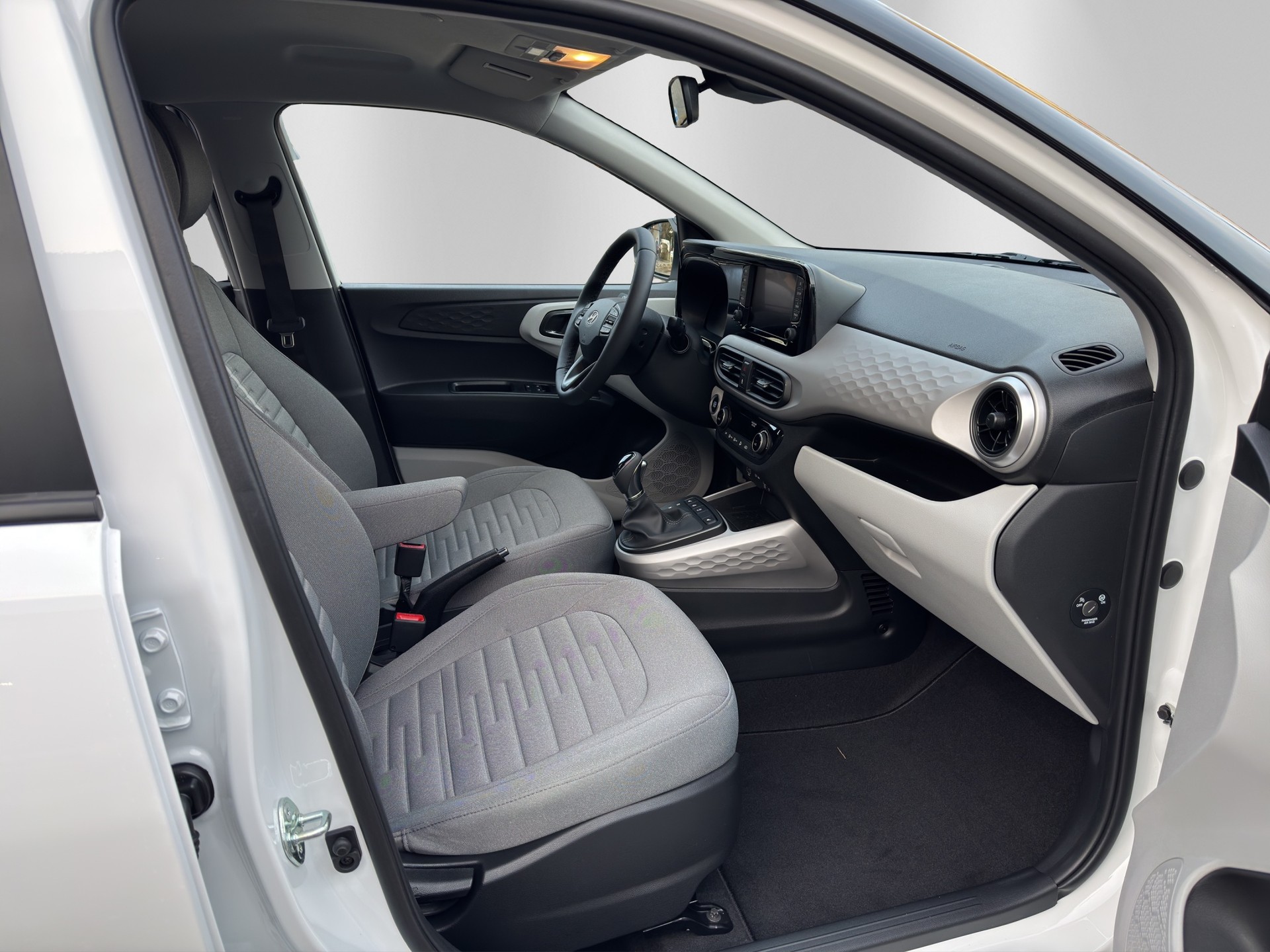 HYUNDAI i10 1.2 Vertex Aut.-image-12