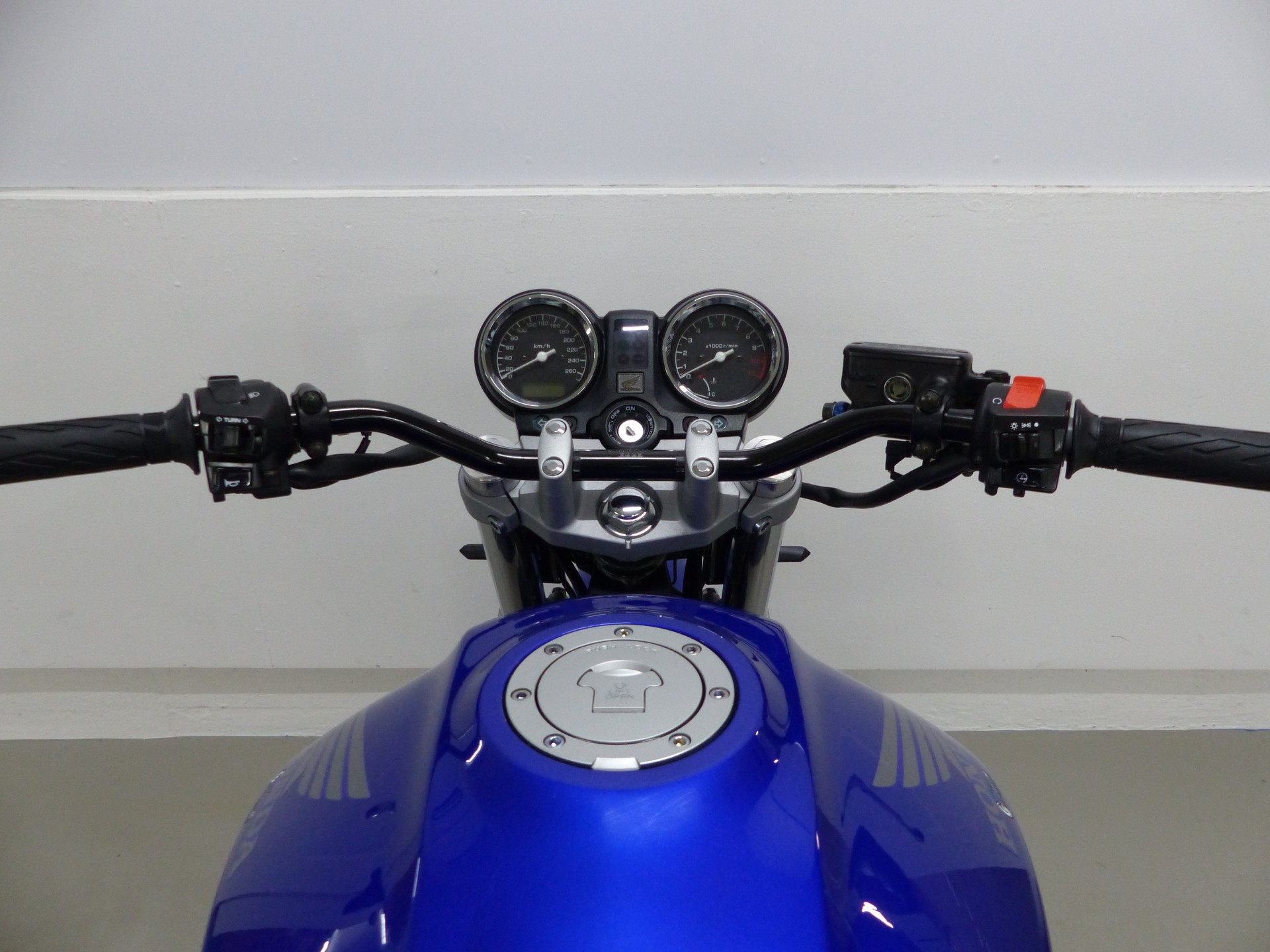 HONDA CB 900 F Hornet mit Zubehör-image-4