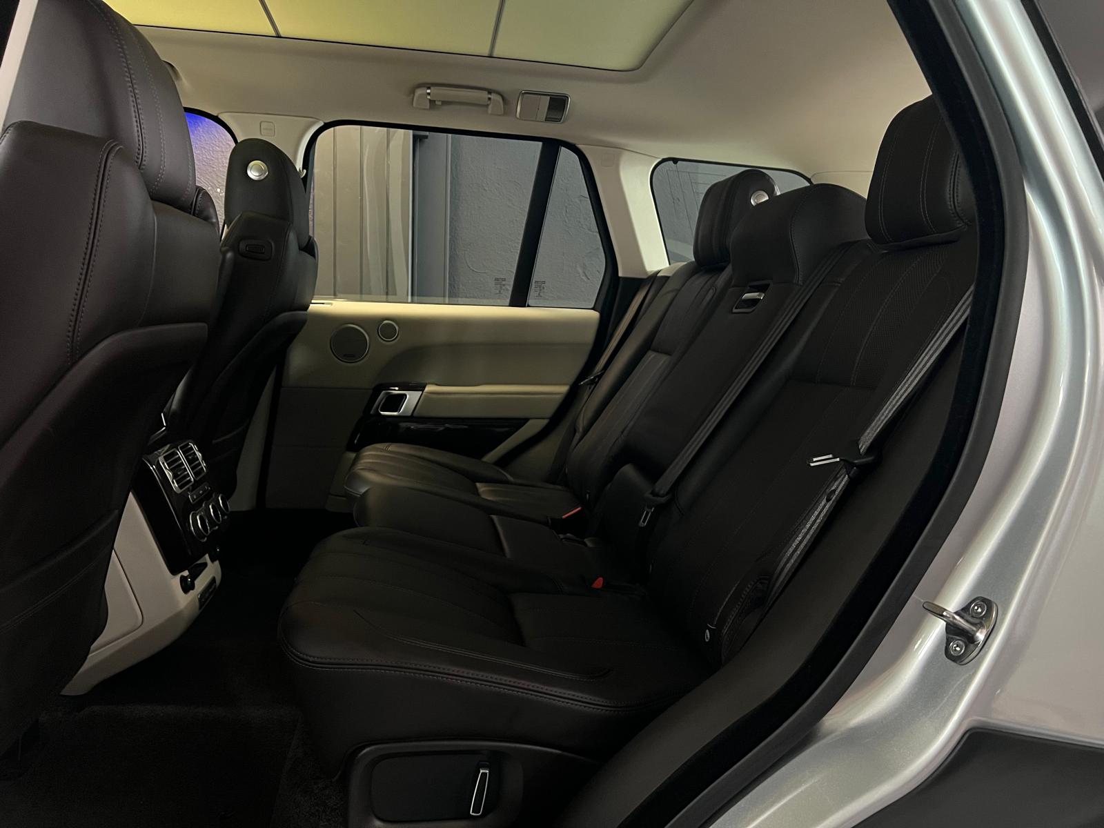 LAND ROVER Range Rover 3.0 TDV6 Vogue Automatic-image-12