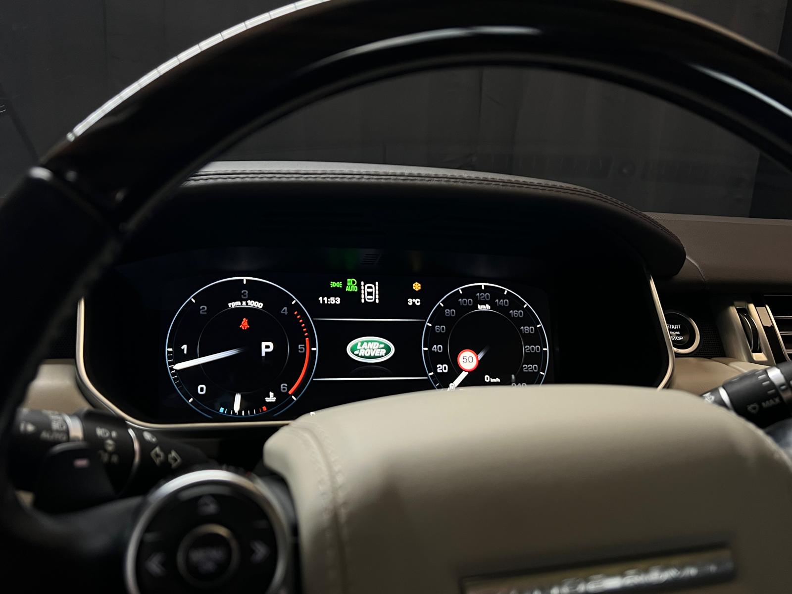 LAND ROVER Range Rover 3.0 TDV6 Vogue Automatic-image-9