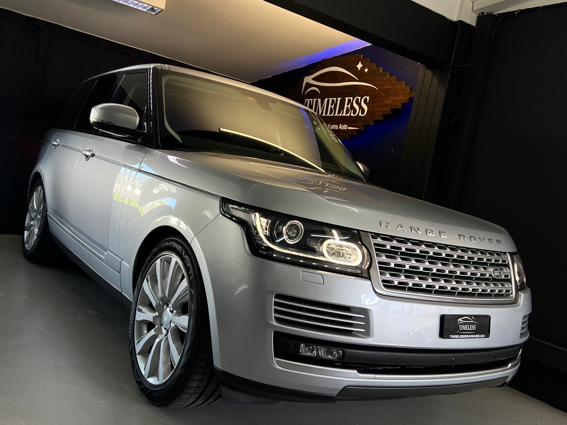 LAND ROVER Range Rover 3.0 TDV6 Vogue Automatic-image-0