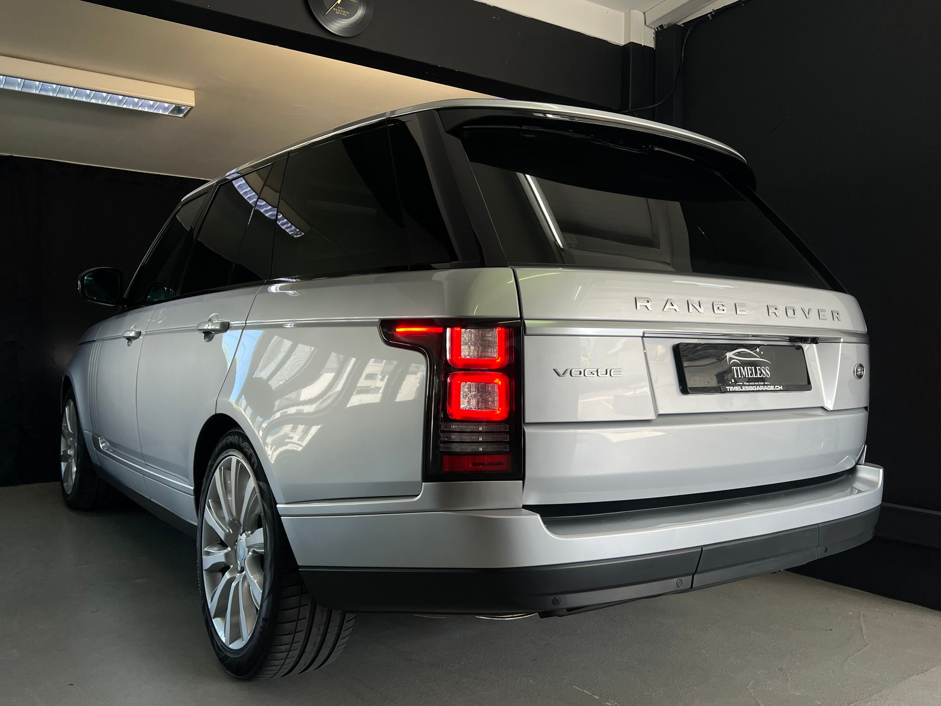 LAND ROVER Range Rover 3.0 TDV6 Vogue Automatic-image-5