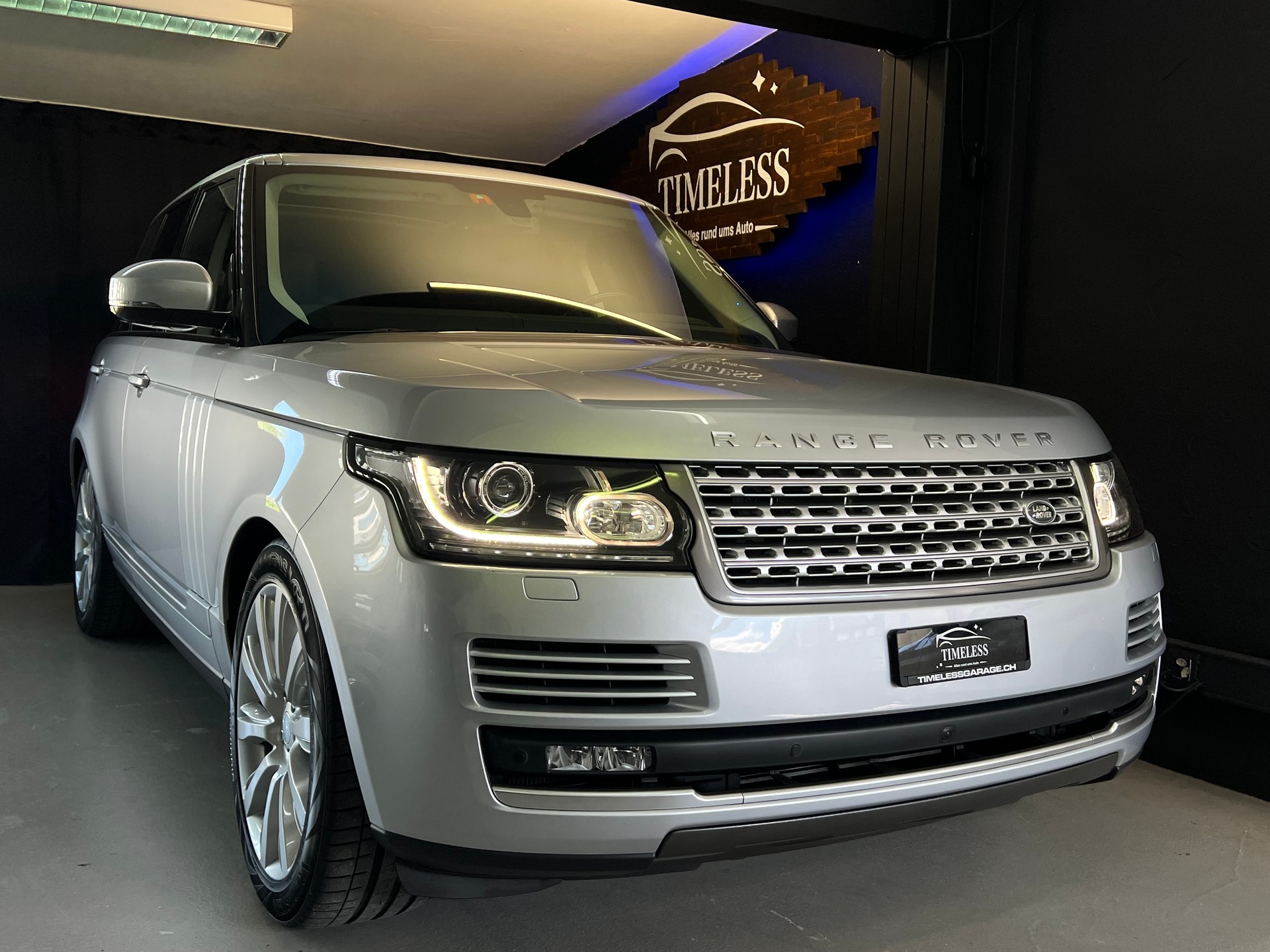 LAND ROVER Range Rover 3.0 TDV6 Vogue Automatic-image-1