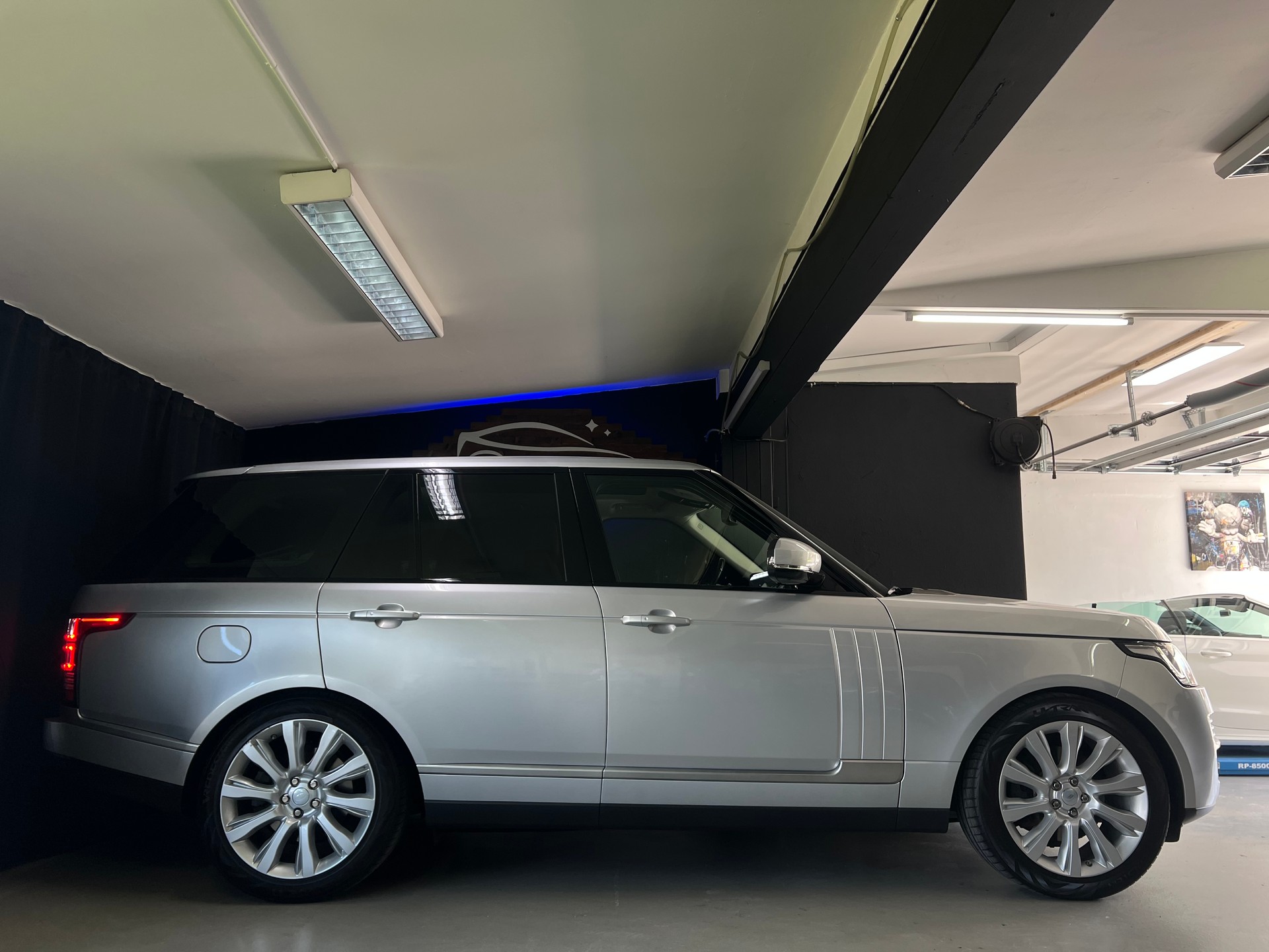 LAND ROVER Range Rover 3.0 TDV6 Vogue Automatic-image-3