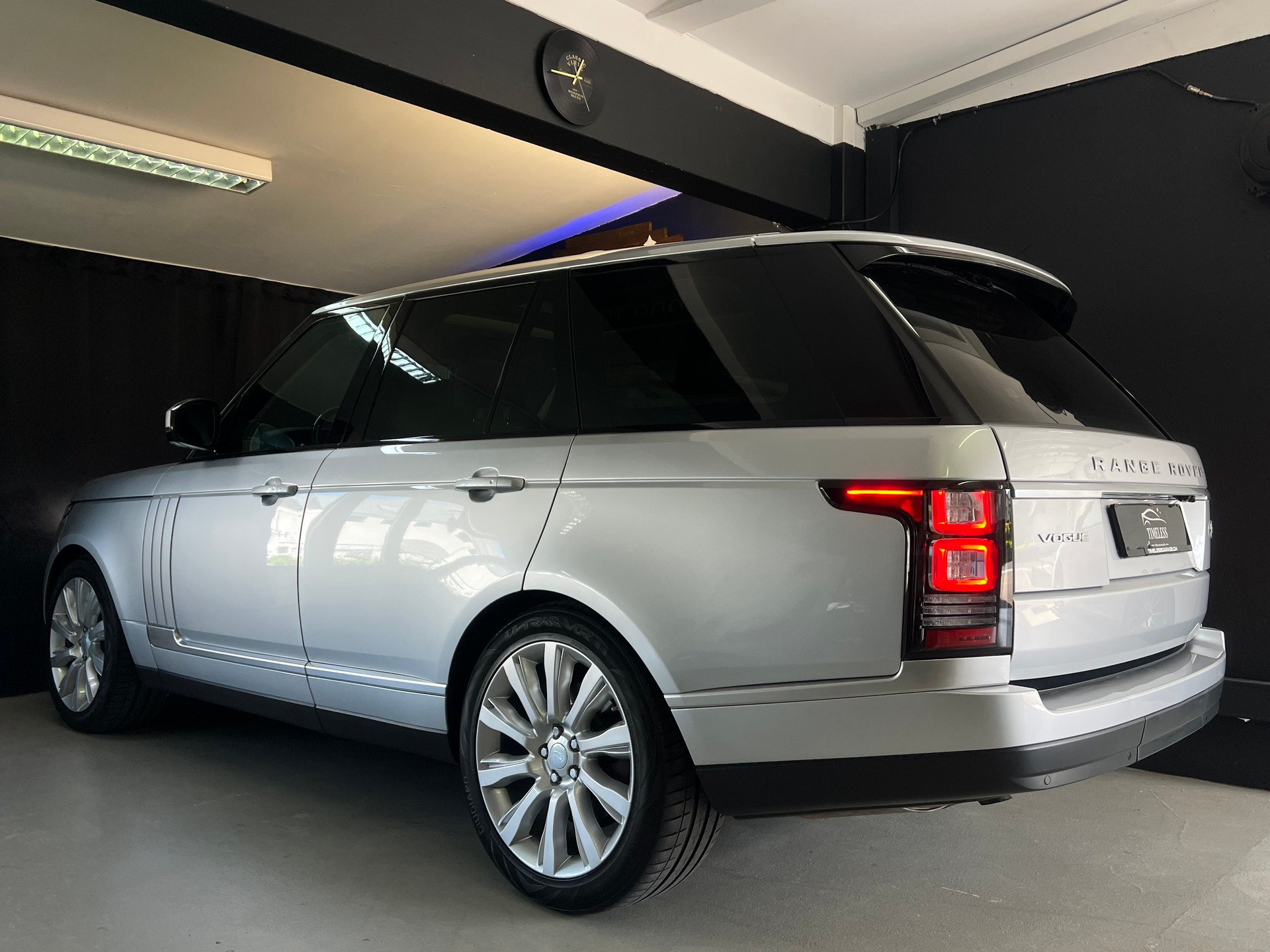 LAND ROVER Range Rover 3.0 TDV6 Vogue Automatic-image-4