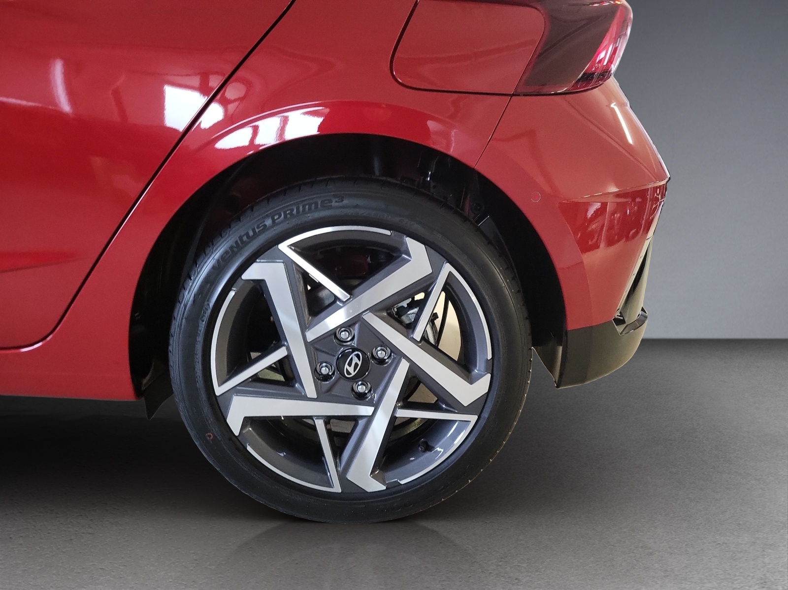 HYUNDAI i20 Vertex 1.0 T-GDi DCT7 Two-Tone-image-13