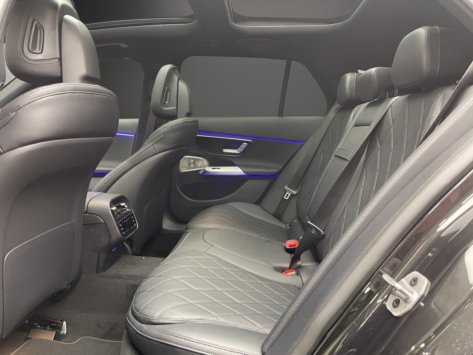 MERCEDES-BENZ E 300 de T 4M 9G-Tronic EQ-Star-image-10